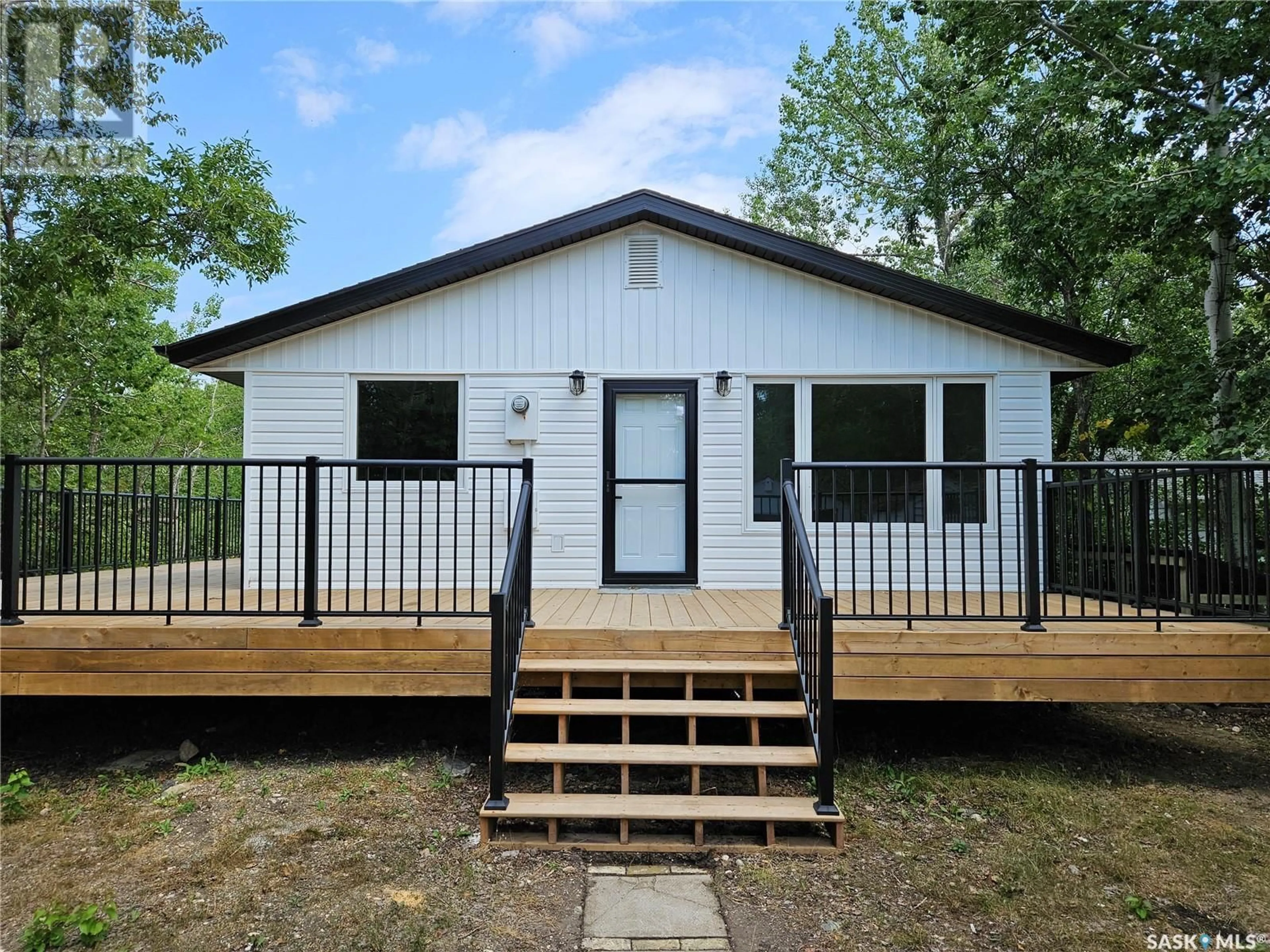 Cottage for 142 22nd STREET, White Bear Lake Saskatchewan S0C0R0