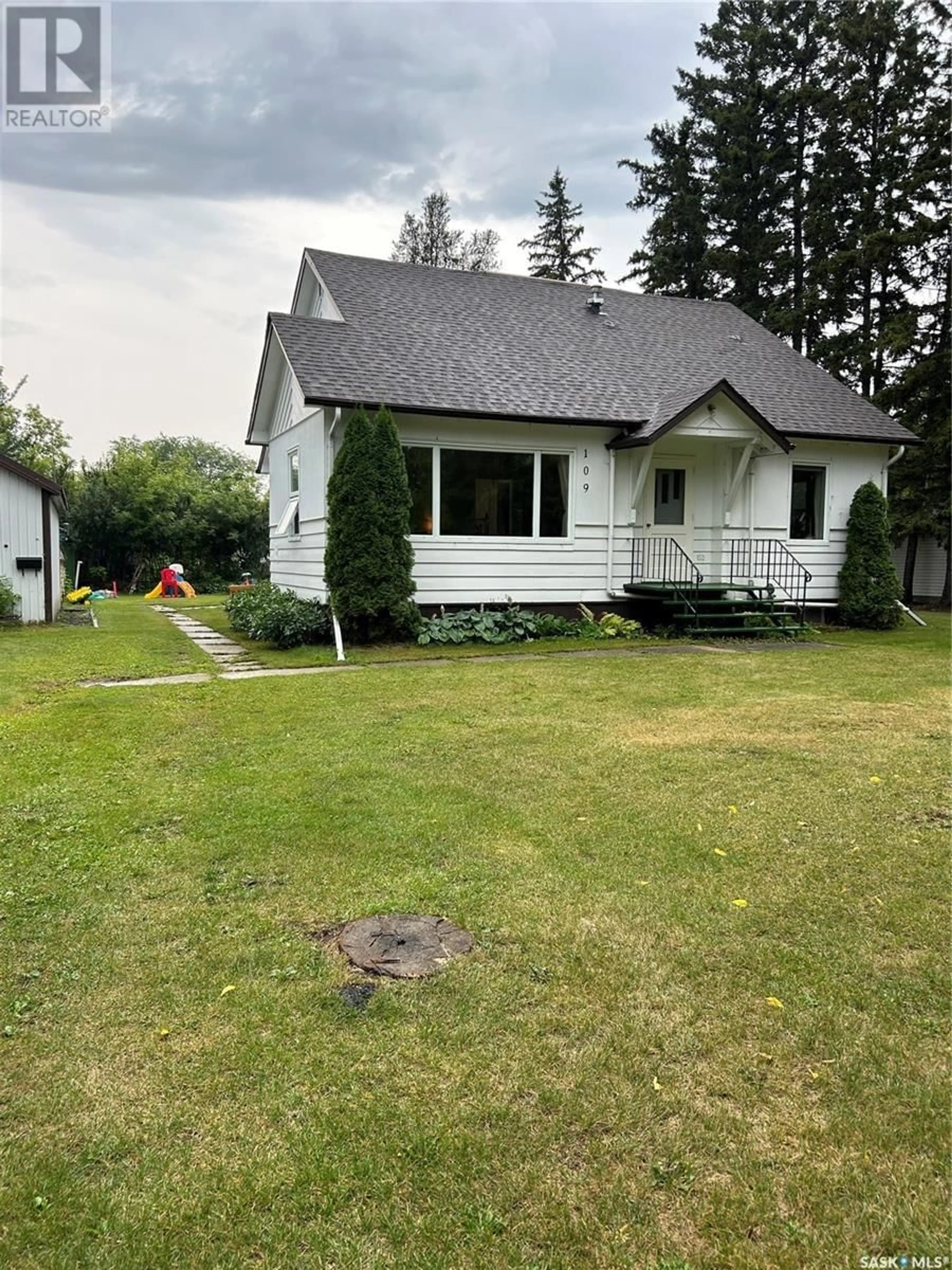 Frontside or backside of a home for 109 2nd STREET S, Rose Valley Saskatchewan S0E1M0