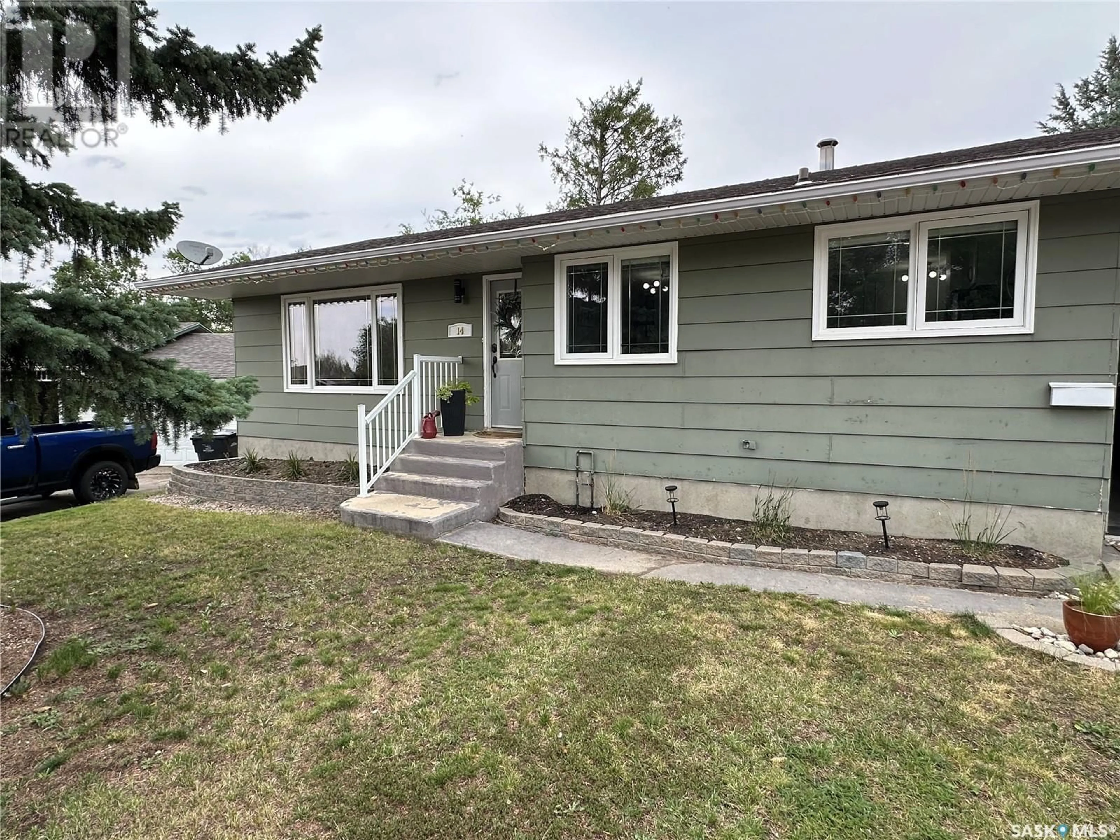 Frontside or backside of a home for 14 Burke CRESCENT, Swift Current Saskatchewan S9H4E5