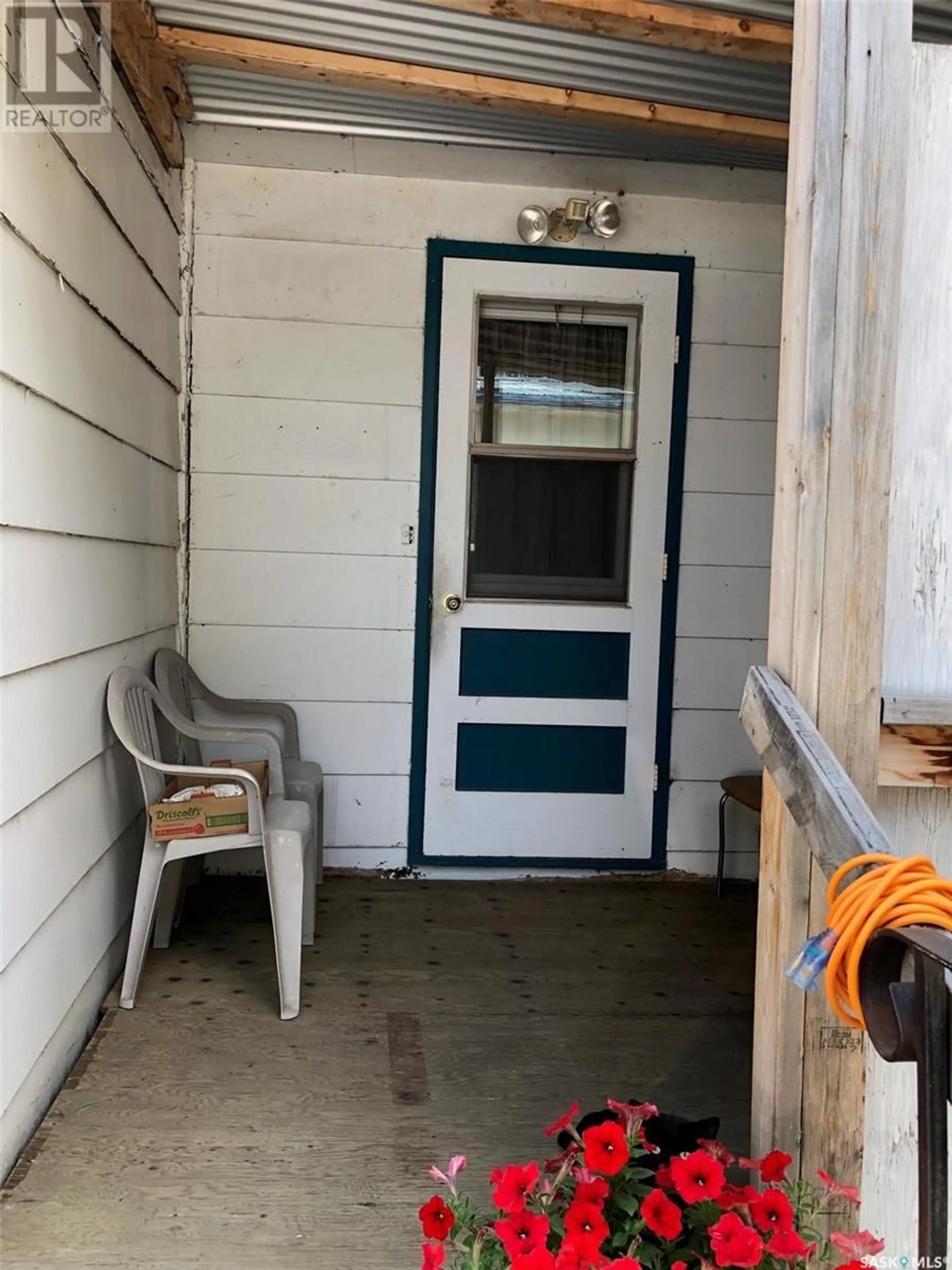 Indoor entryway, unknown floor for 454 2nd AVENUE NE, Preeceville Saskatchewan S0A3B0