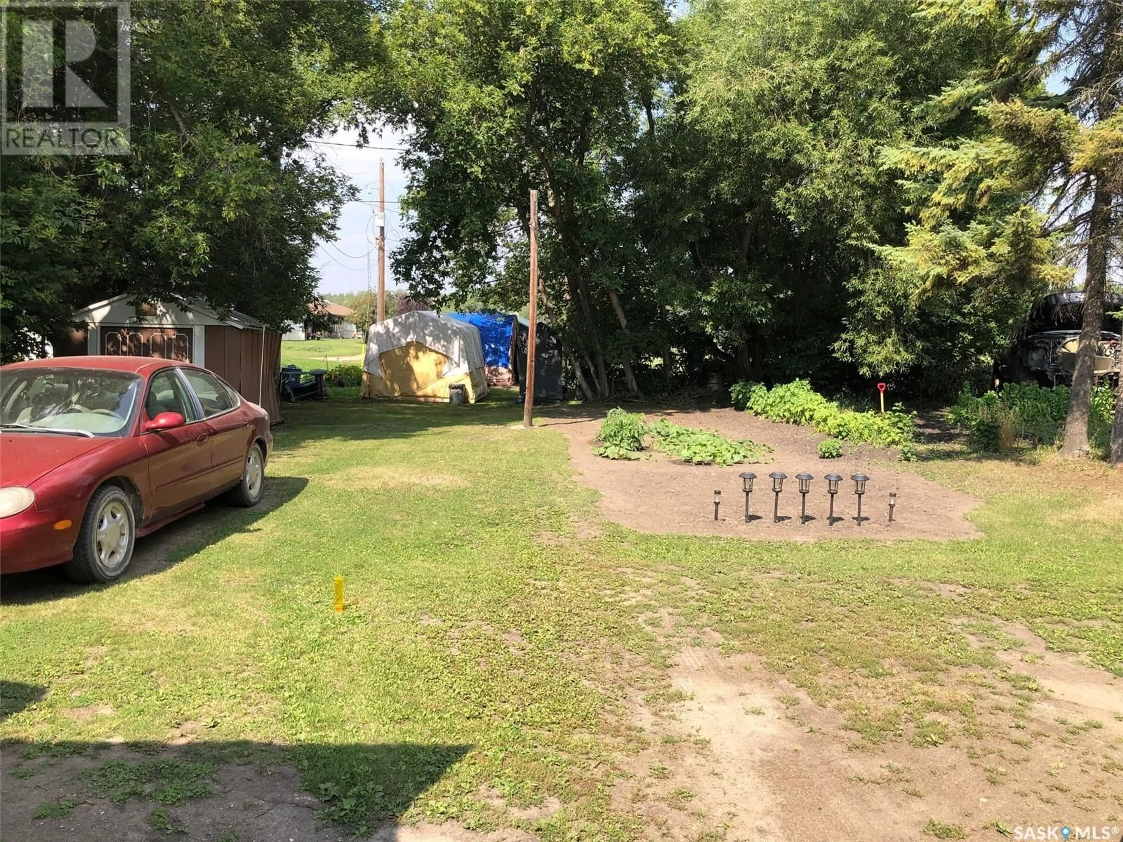 Patio, the street view for 454 2nd AVENUE NE, Preeceville Saskatchewan S0A3B0