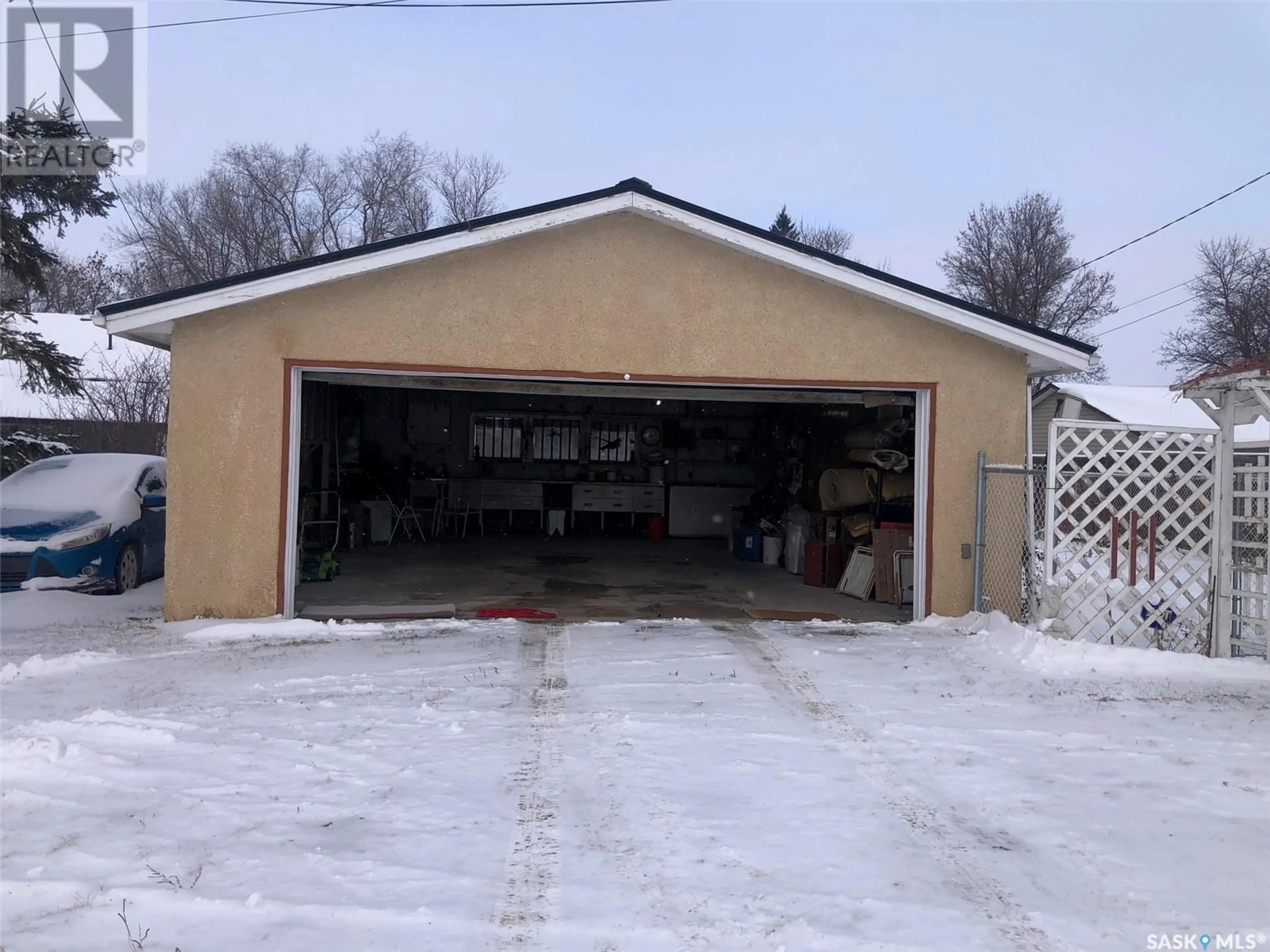 Indoor garage for 234 NORTHERN AVENUE, Canora Saskatchewan S0A0L0