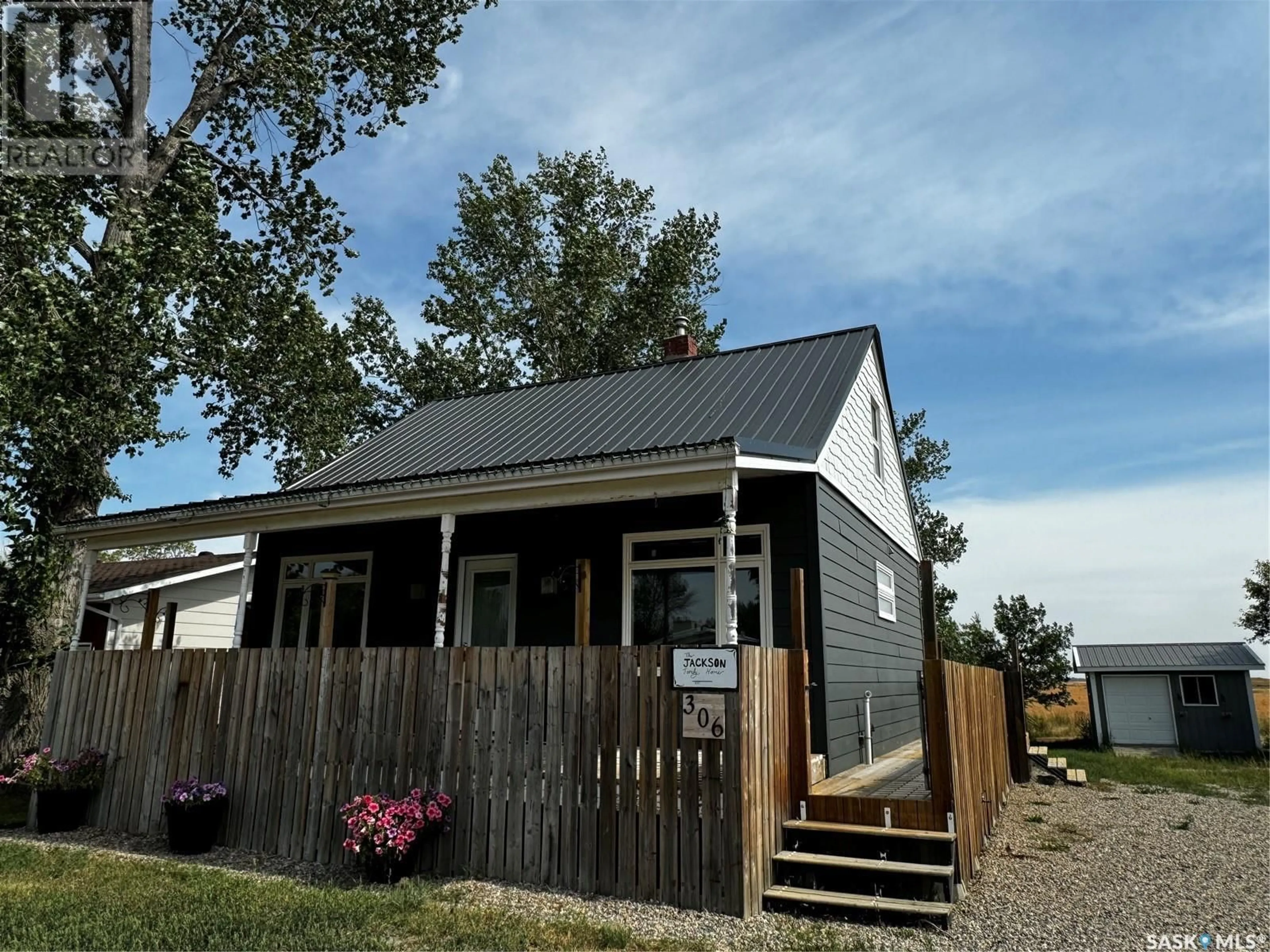 Cottage for 306 Torbay STREET, Torquay Saskatchewan S0C2L0