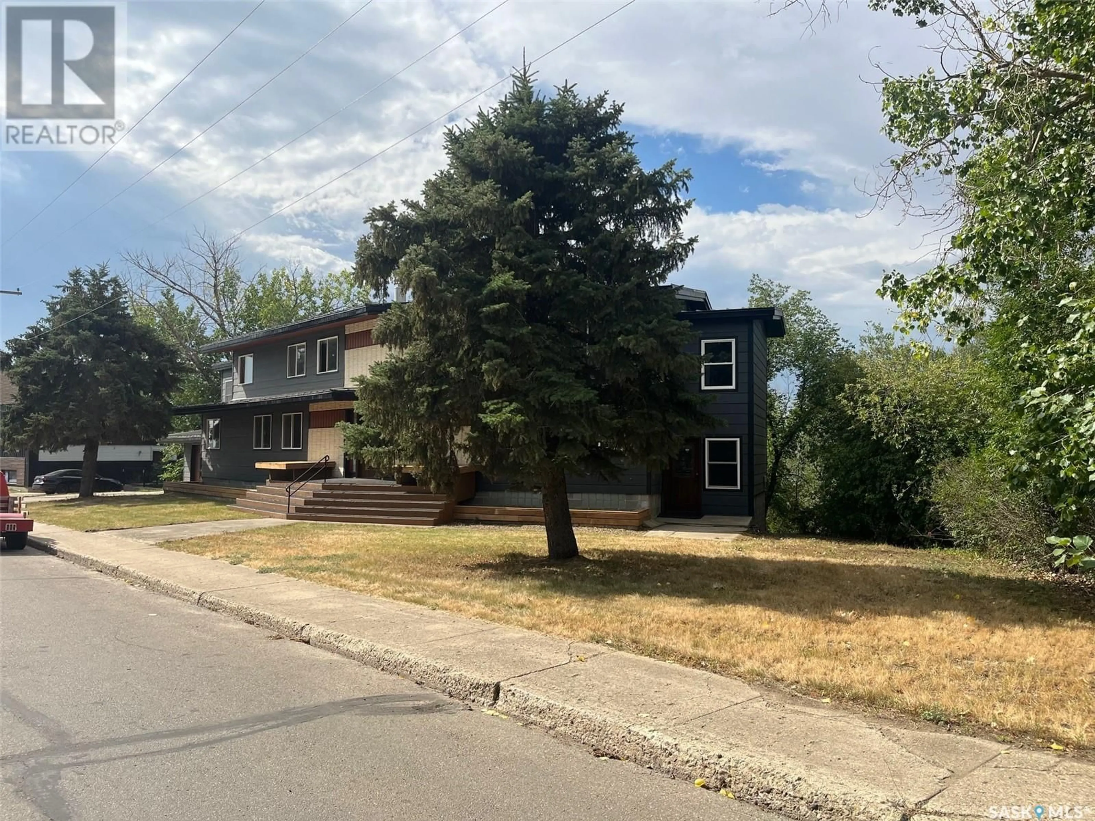 Unknown for 1130 VALLEY STREET, Estevan Saskatchewan S4A0E3