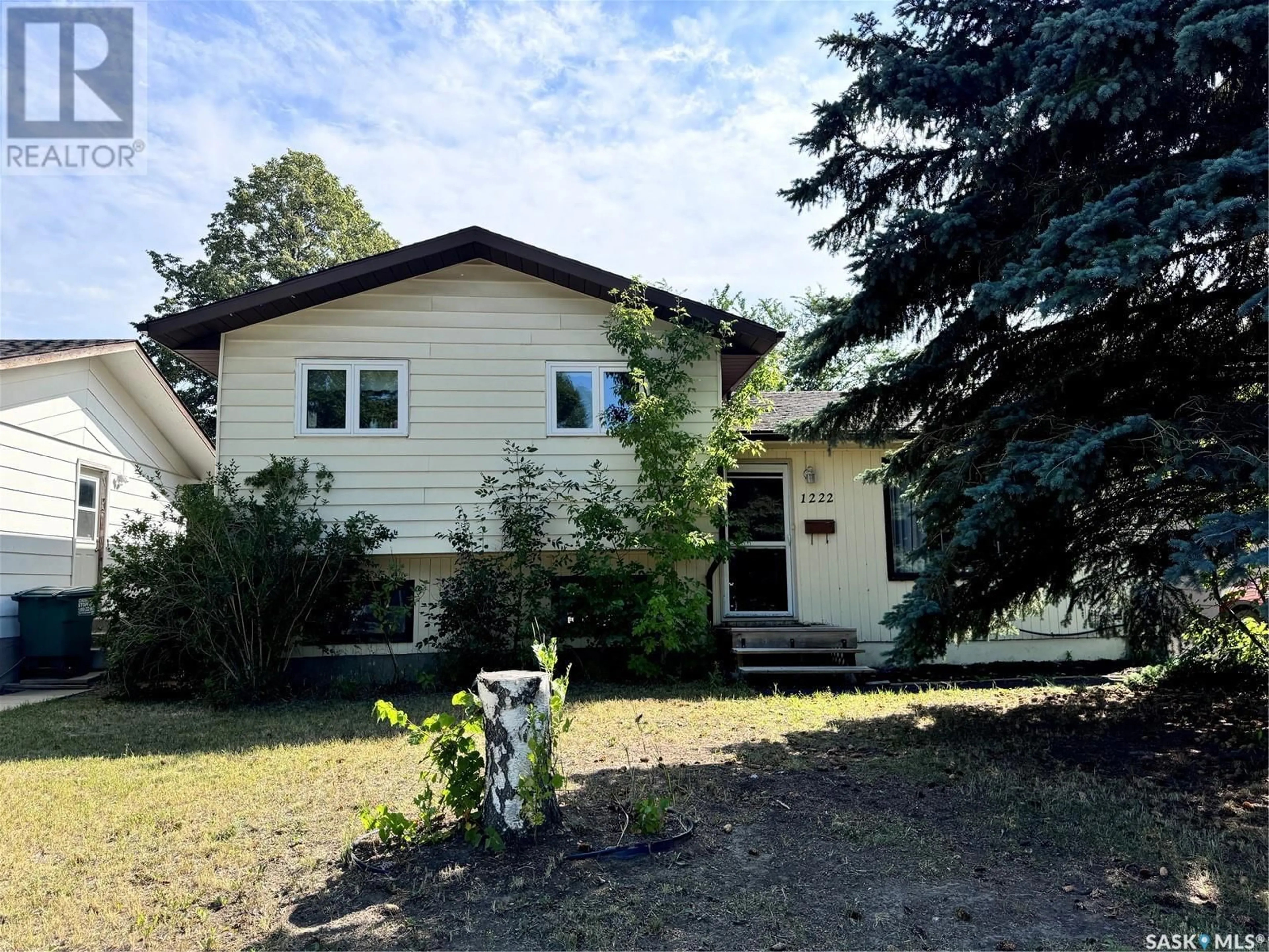 Outside view for 1222 Latrace ROAD, Saskatoon Saskatchewan S7L6E5