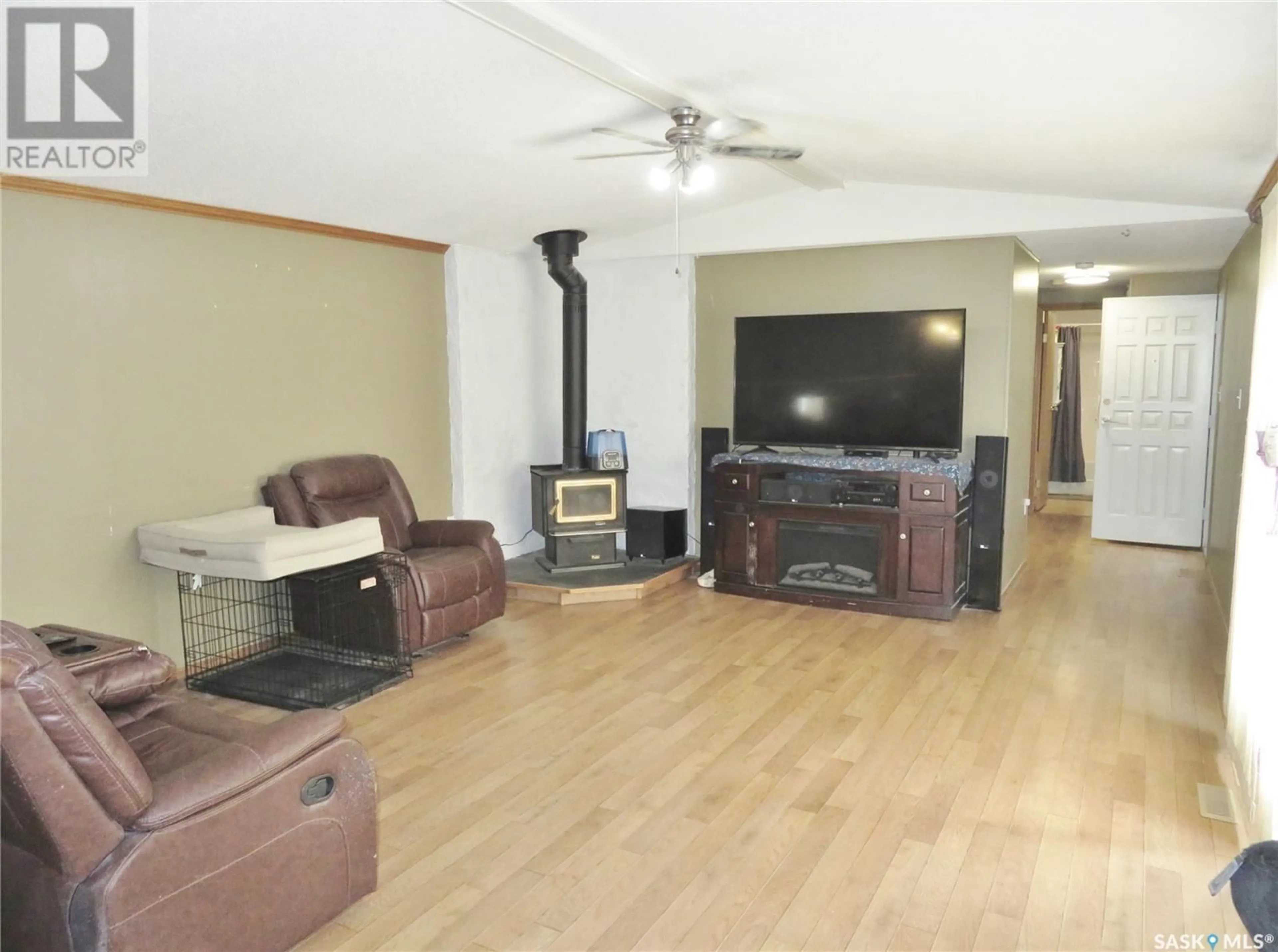 Living room for Yagelniski & Kurmey Acreage, Blucher Rm No. 343 Saskatchewan S0K0Y0