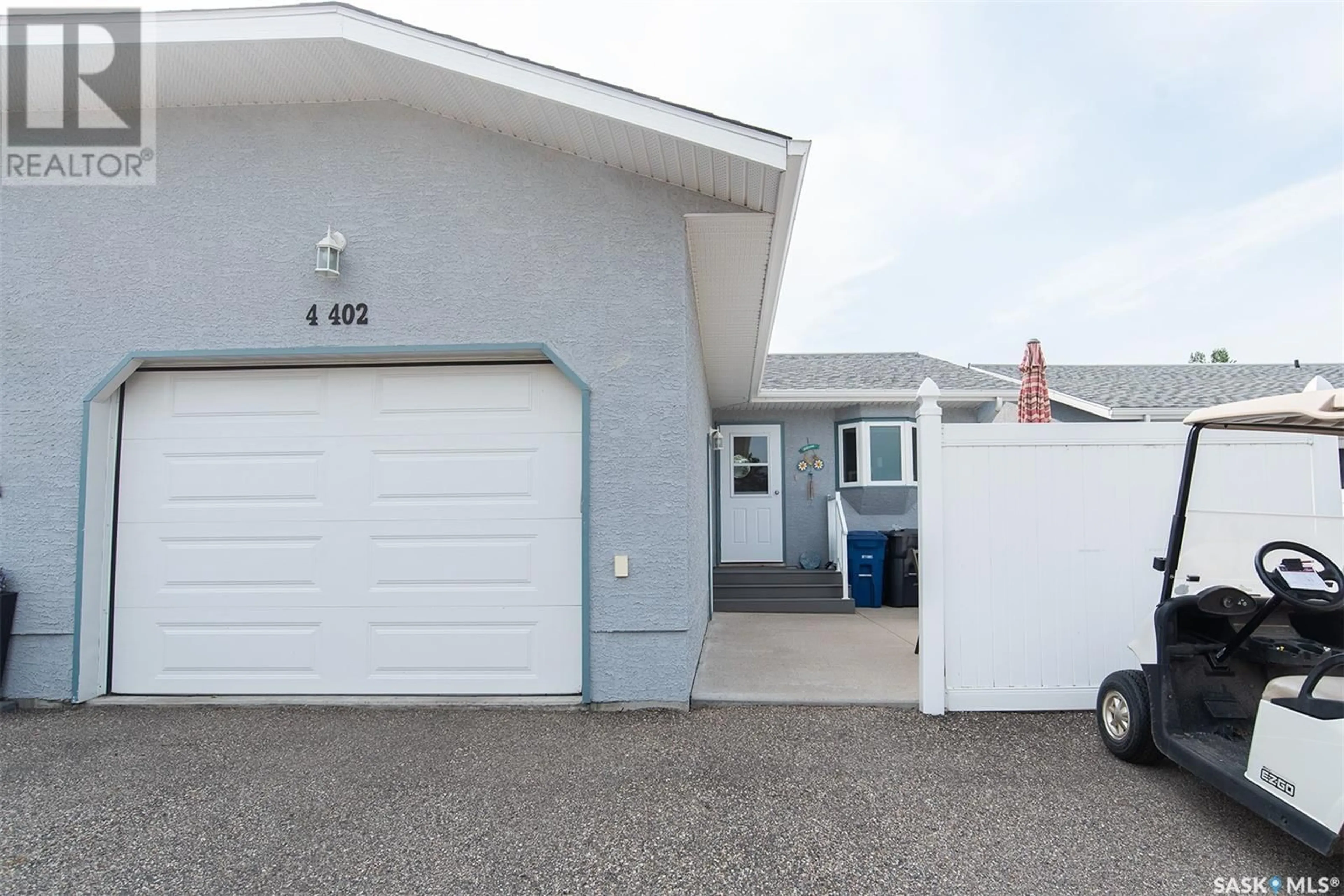 Frontside or backside of a home for 4 402 Tesky CRESCENT, Wynyard Saskatchewan S0A4T0