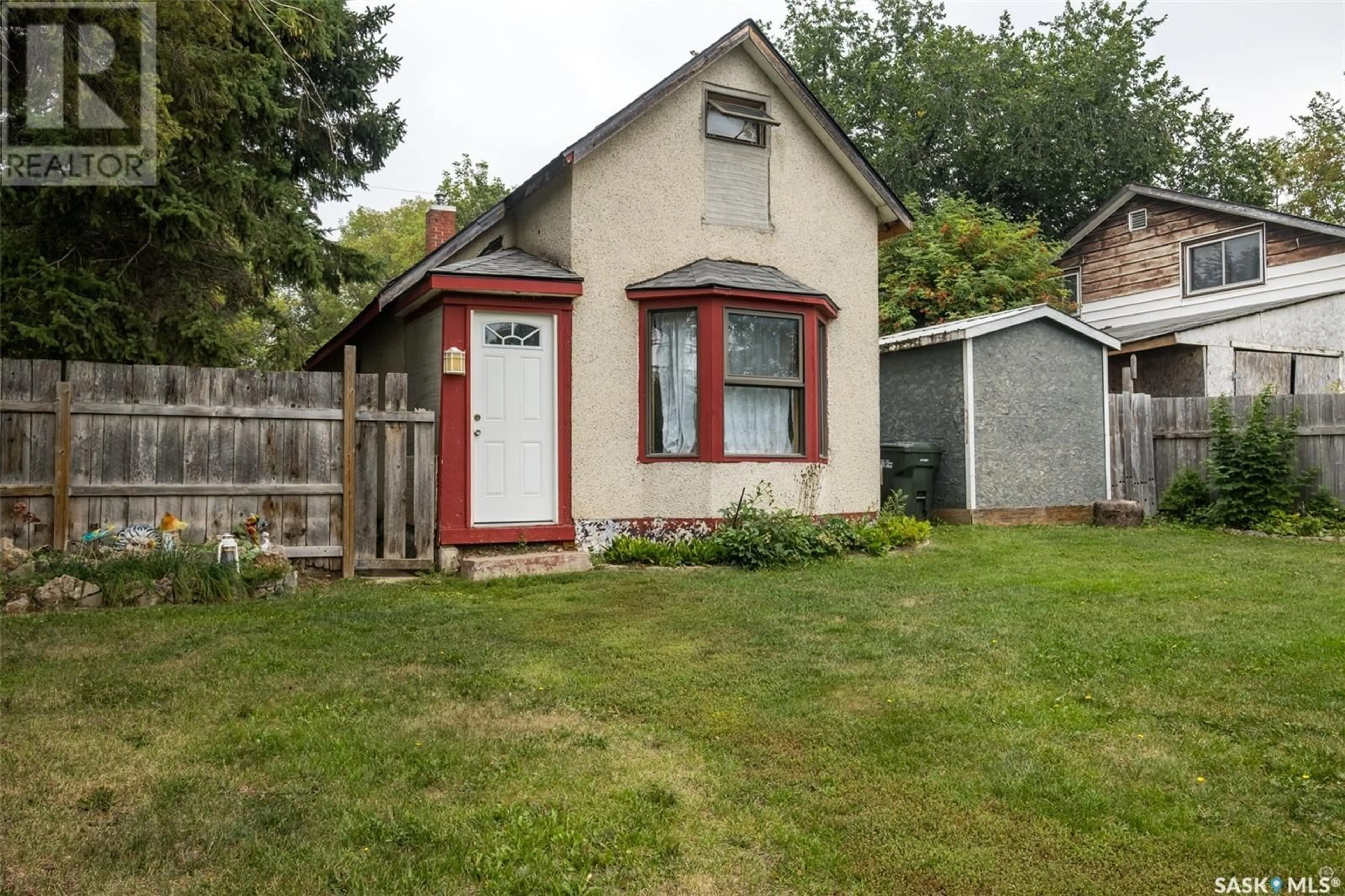 Frontside or backside of a home, cottage for 546 7th STREET E, Prince Albert Saskatchewan S6V0S5