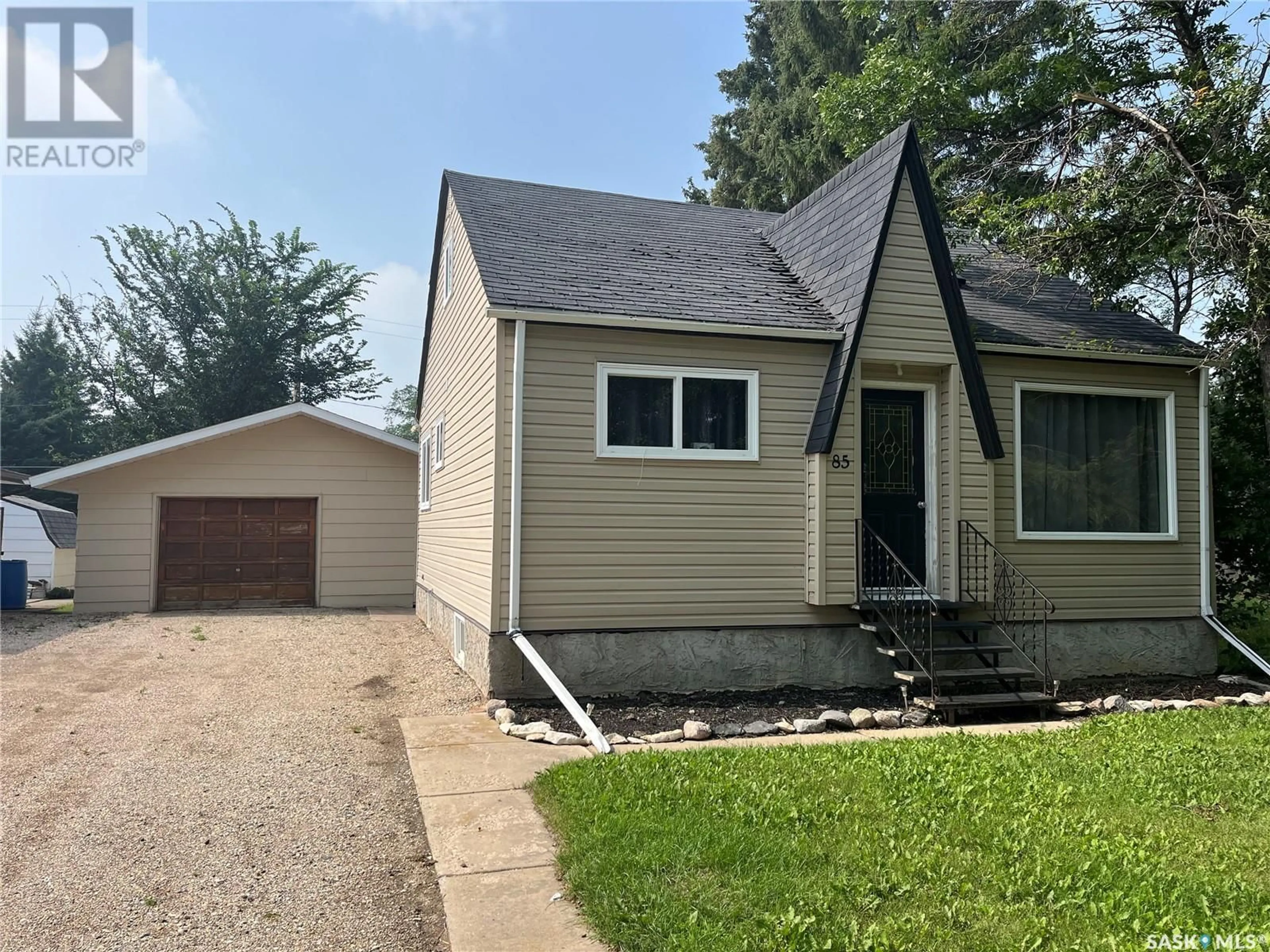 Frontside or backside of a home for 85 1st STREET SW, Wadena Saskatchewan S0A4J0