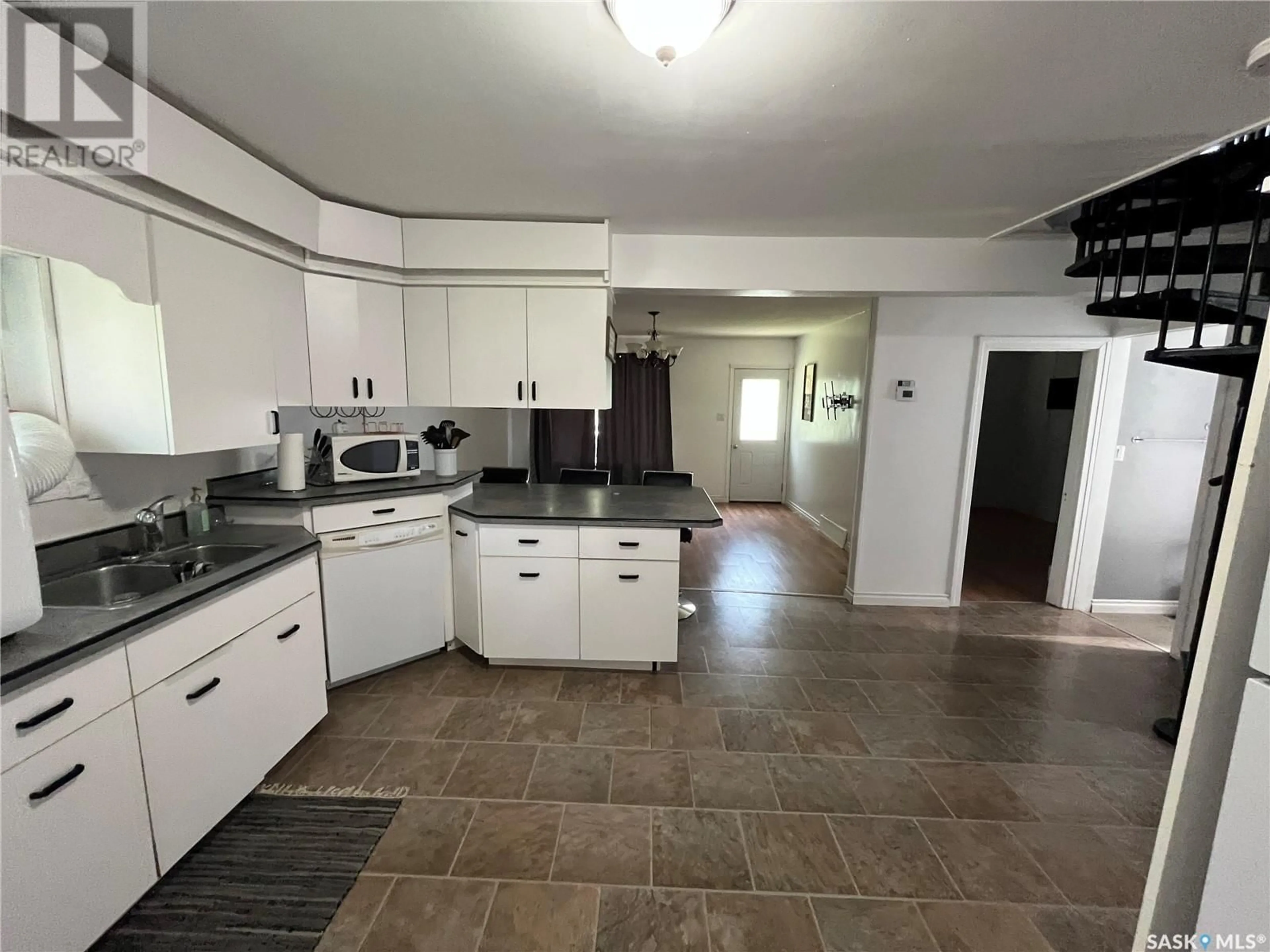 Kitchen for 85 1st STREET SW, Wadena Saskatchewan S0A4J0