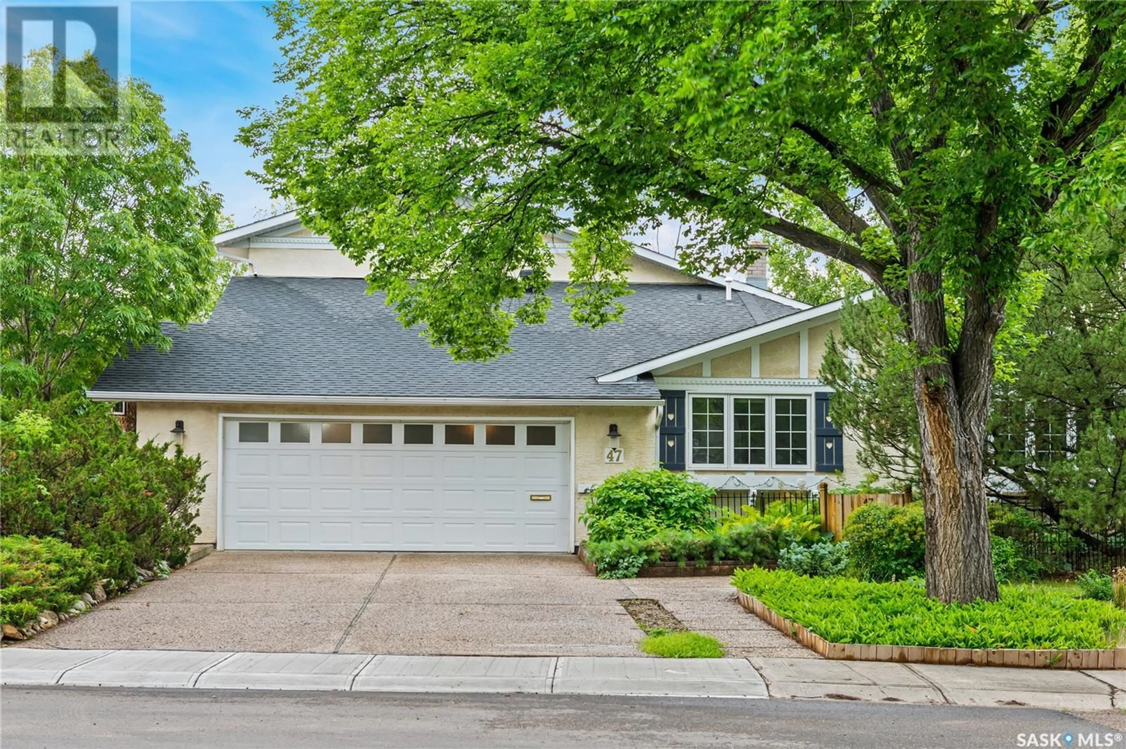 Frontside or backside of a home for 47 Empress DRIVE, Regina Saskatchewan S4T6M7