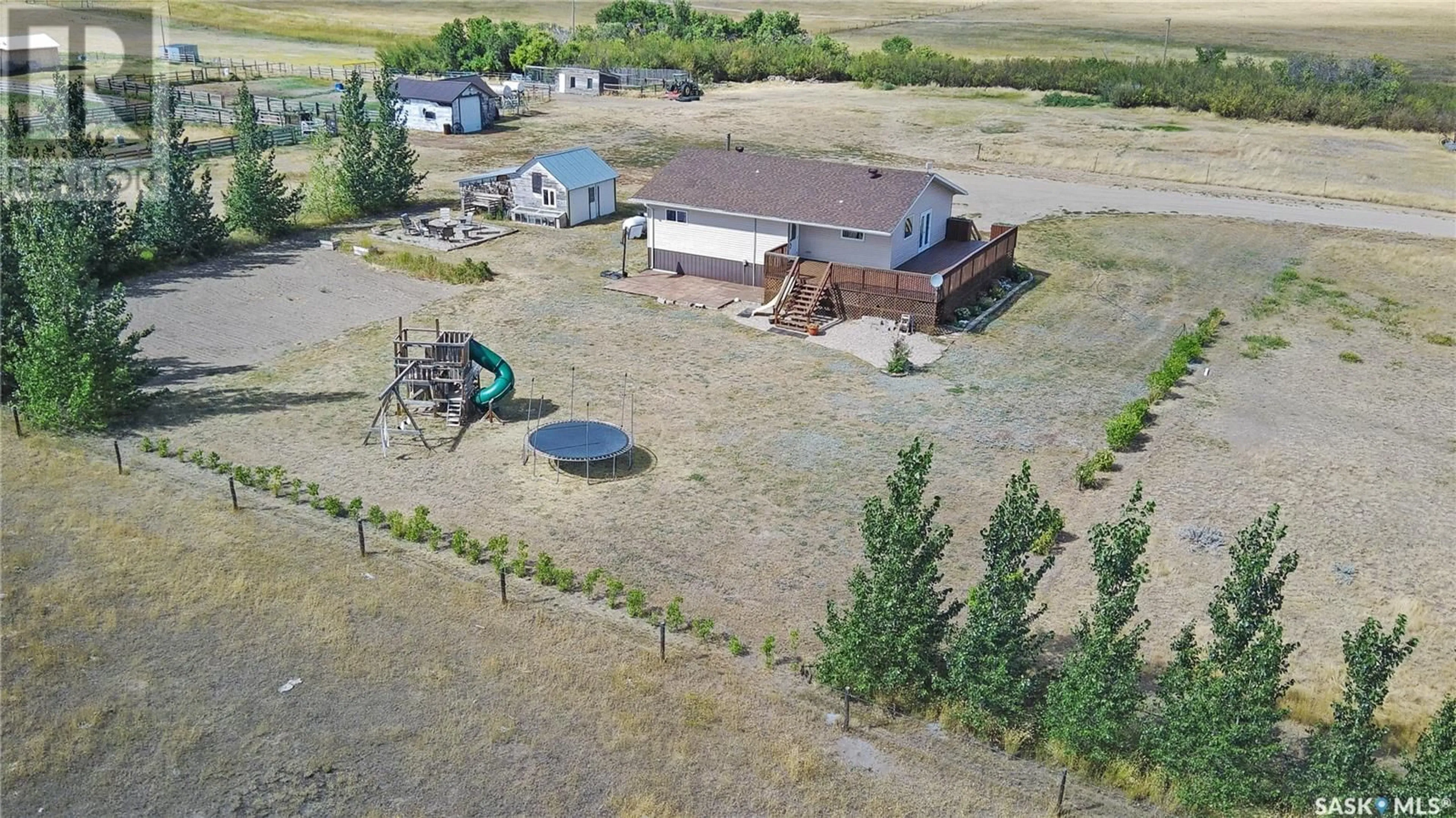 Fenced yard for Jacobson Acreage, Riverside Rm No. 168 Saskatchewan S0N2R0