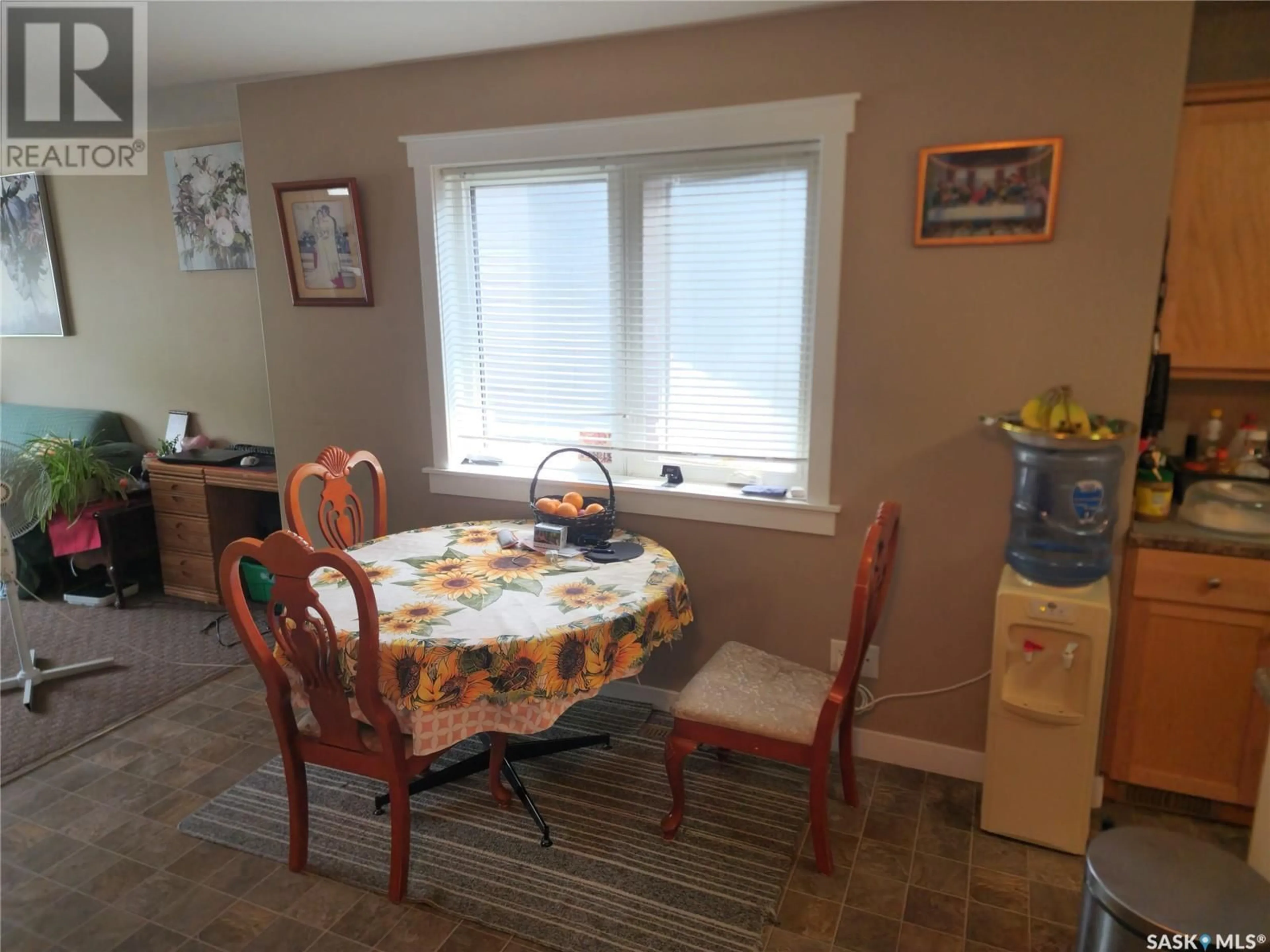 Dining room for 522 Toronto STREET, Regina Saskatchewan S4R1M6