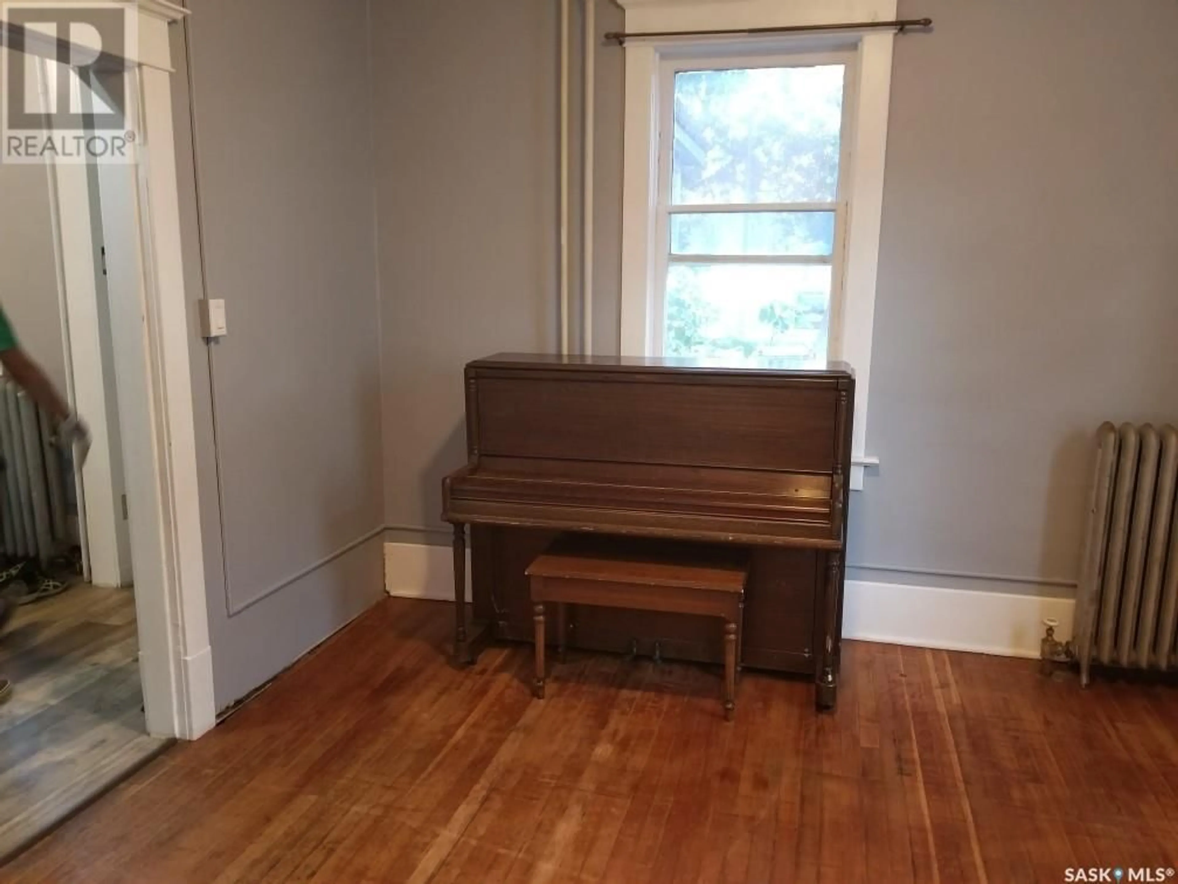 A pic of a room, wood floors for 138 Fourth AVENUE N, Yorkton Saskatchewan S3N1A7