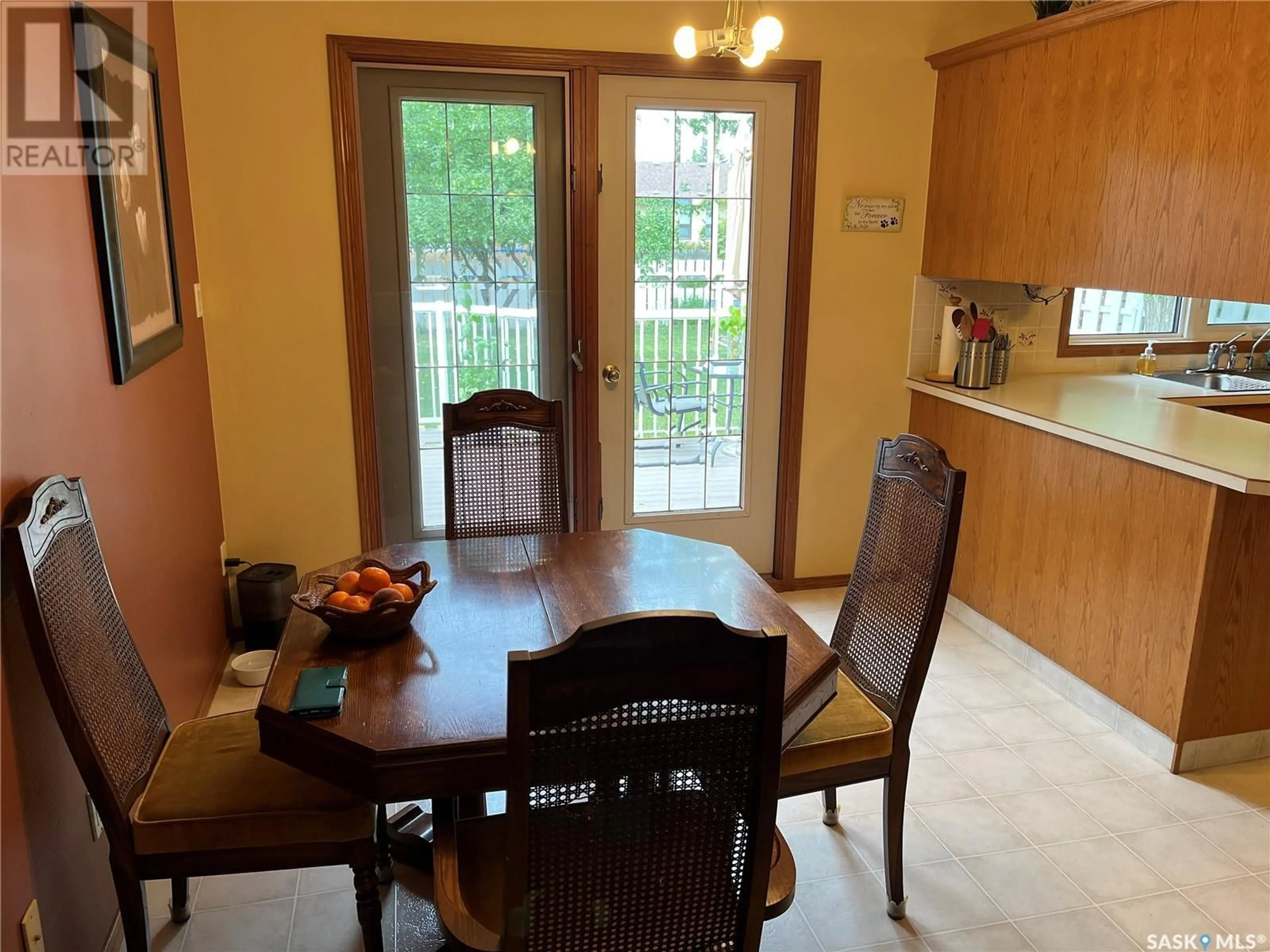 Dining room for 740 Rick Smith CRESCENT, Weyburn Saskatchewan S4H1M3