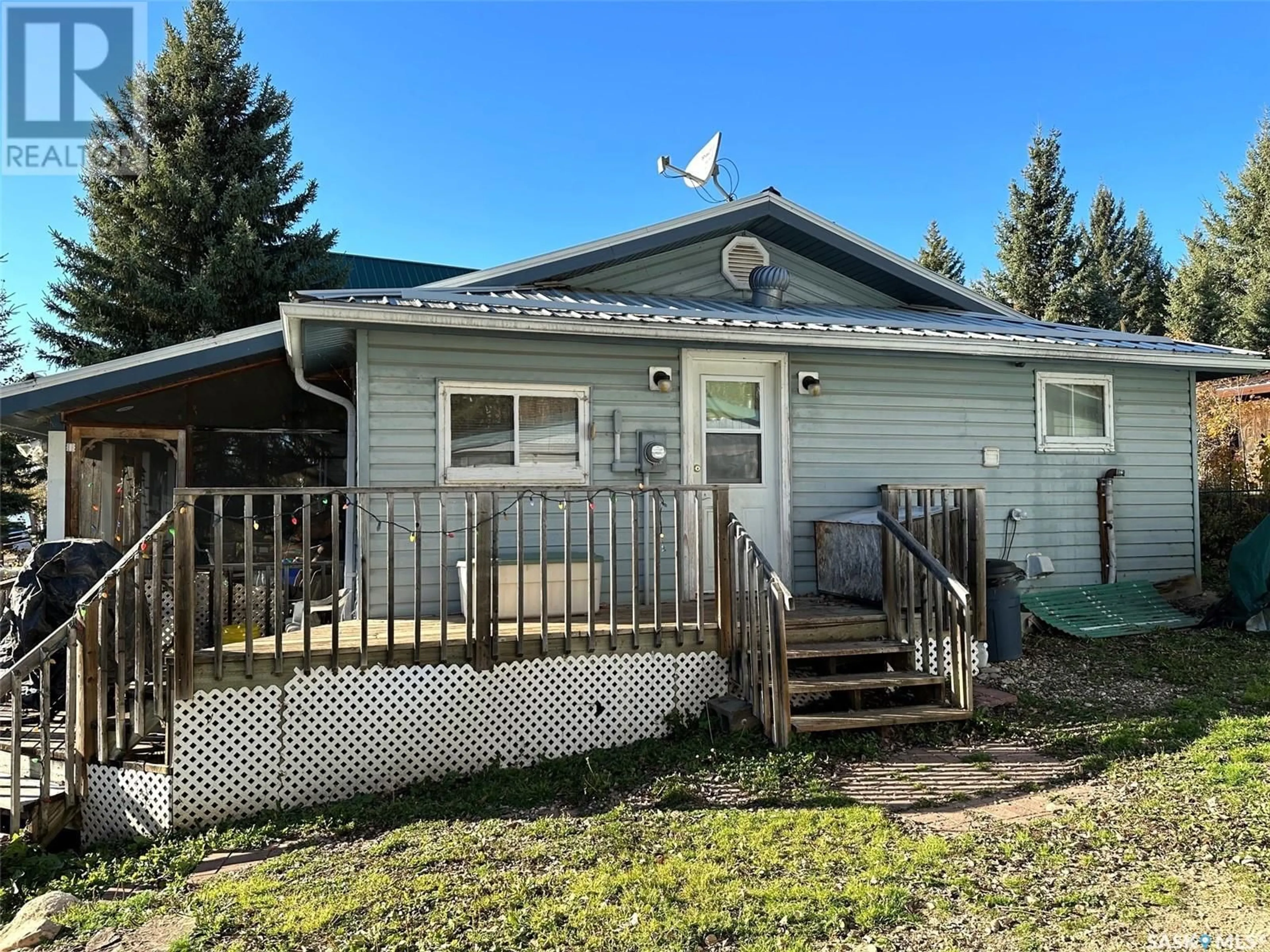 Frontside or backside of a home for 16 Poplar CRESCENT, Hudson Bay Saskatchewan S0E0Y0