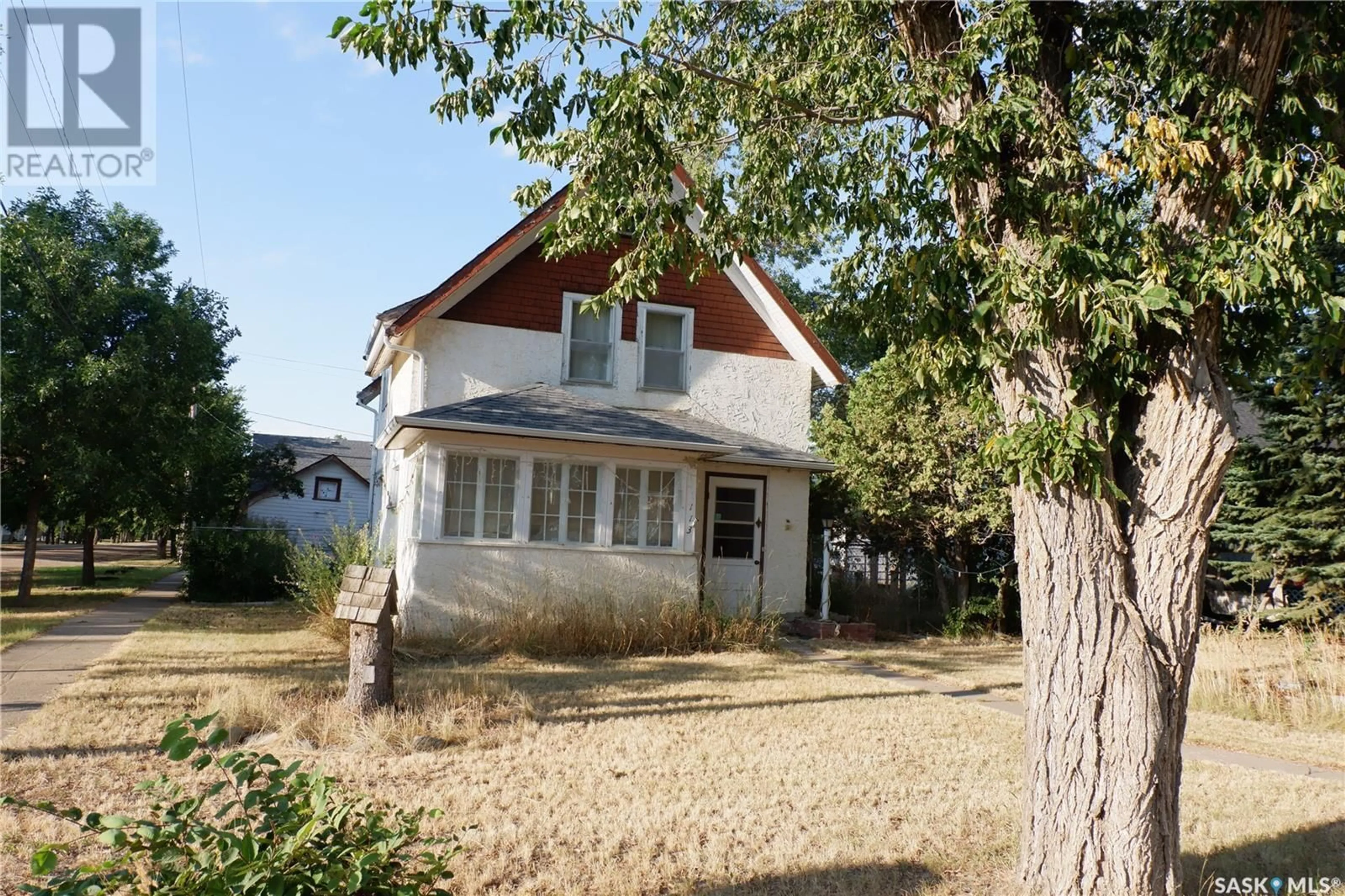 Outside view for 113 2nd AVENUE W, Mossbank Saskatchewan S0H3G0