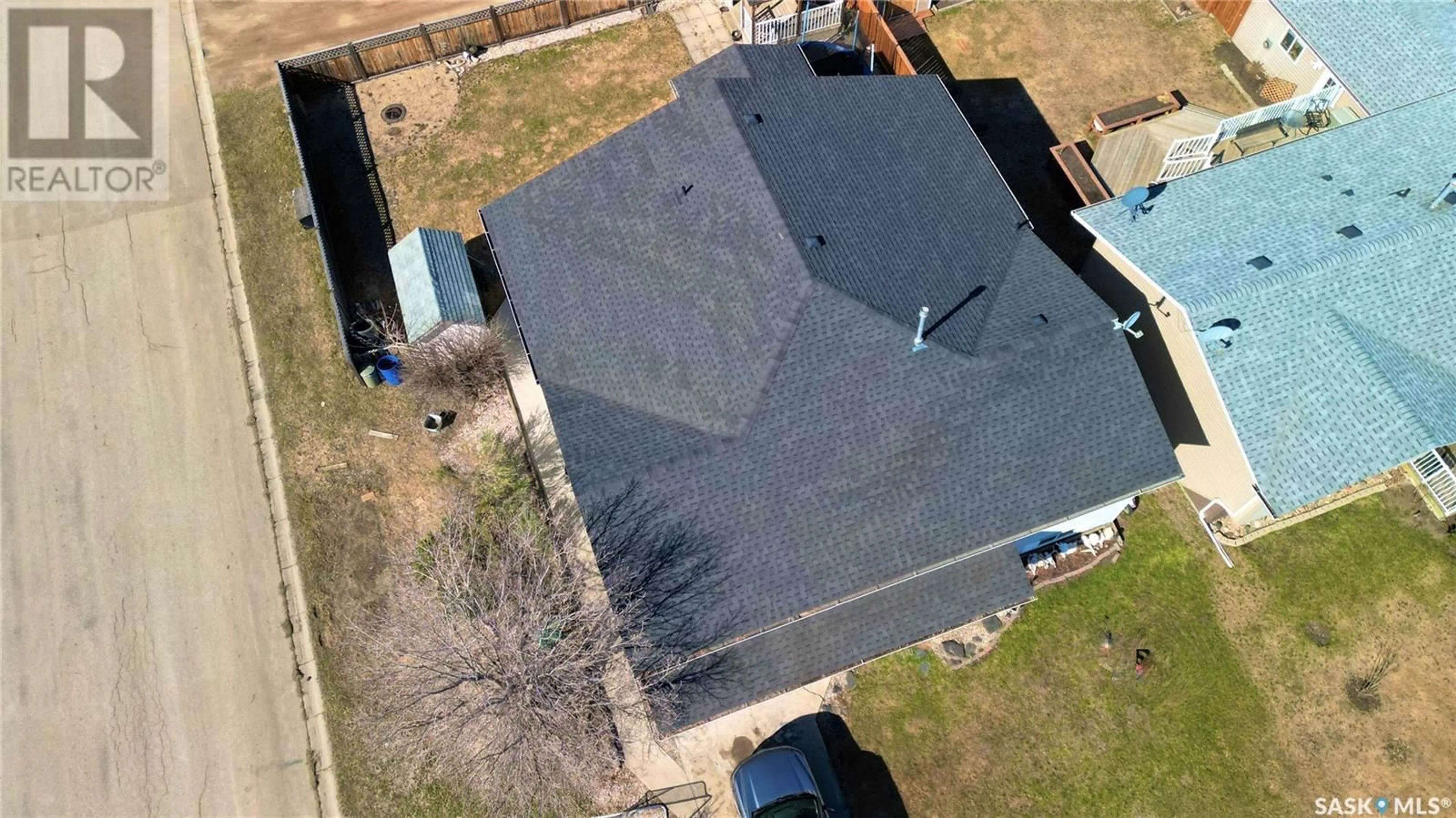 A pic from outside/outdoor area/front of a property/back of a property/a pic from drone, building for 540 5th AVENUE, Hudson Bay Saskatchewan S0E0Y0