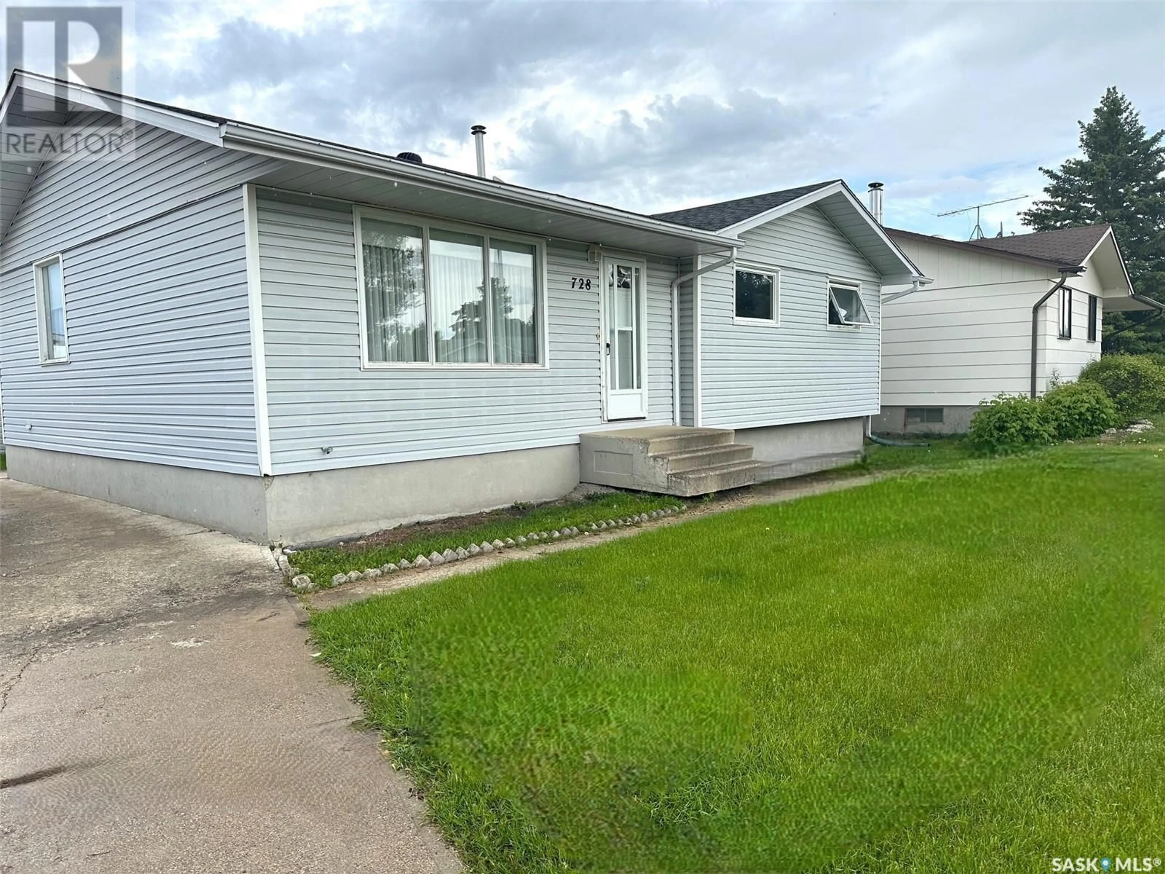 Frontside or backside of a home for 728 Hudson CRESCENT, Hudson Bay Saskatchewan S0E0Y0