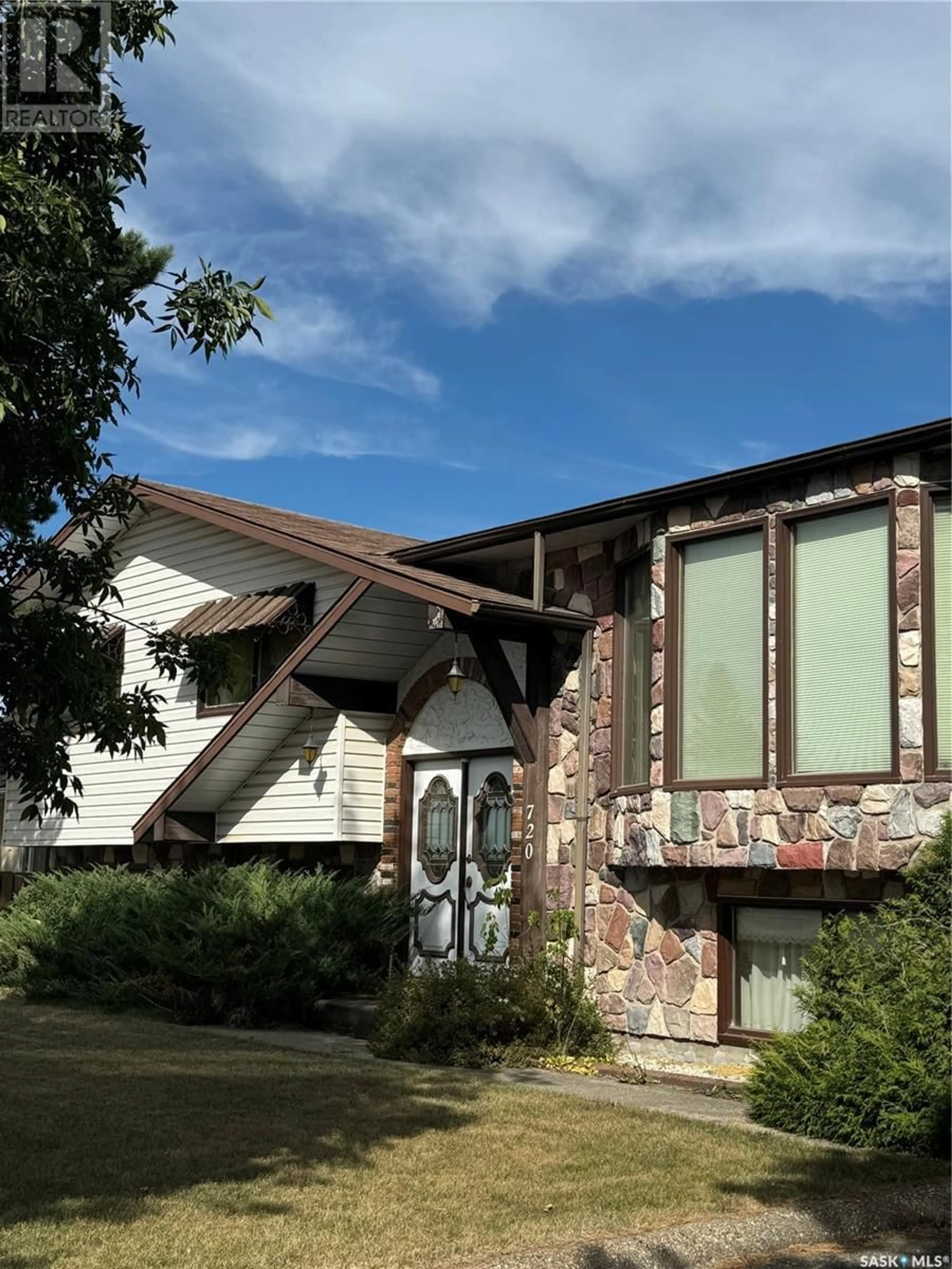 Frontside or backside of a home, the front or back of building for 720 Donald STREET, Hudson Bay Saskatchewan S0E0Y0