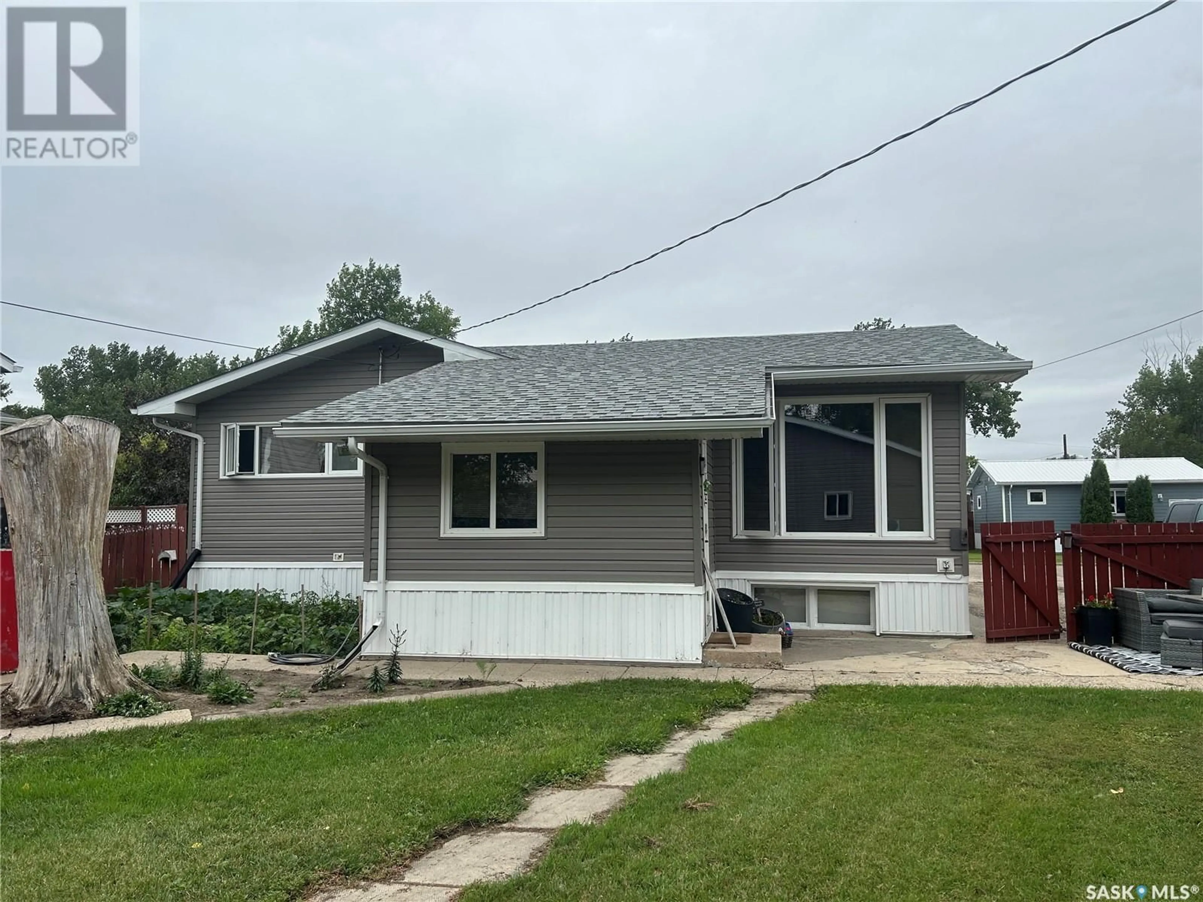 Home with vinyl exterior material, street for 229 ALDRIDGE STREET, Bienfait Saskatchewan S0C0M0