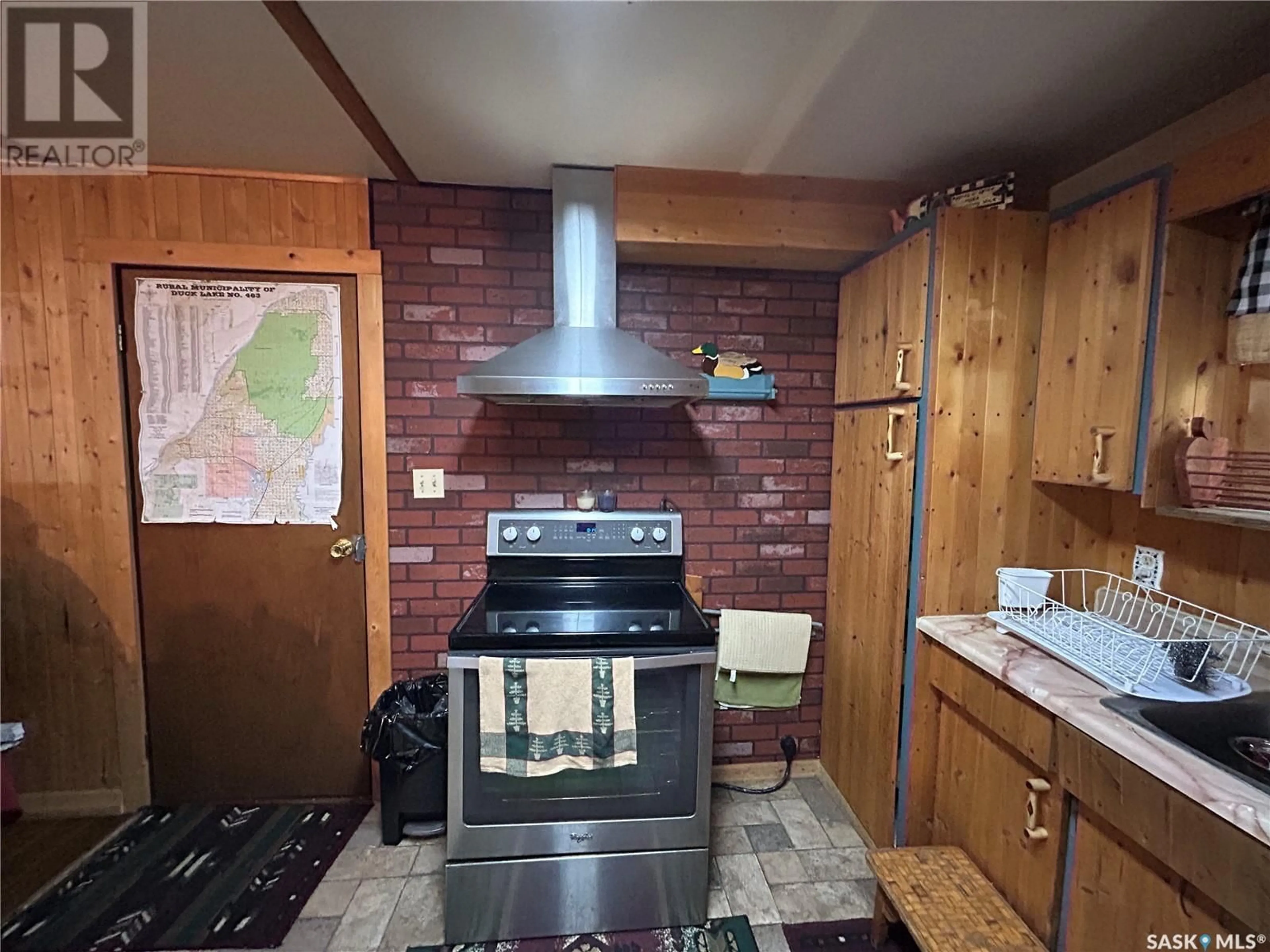 Kitchen, wood floors, cottage for Horse Lake acreage, Duck Lake Rm No. 463 Saskatchewan S0K1J0