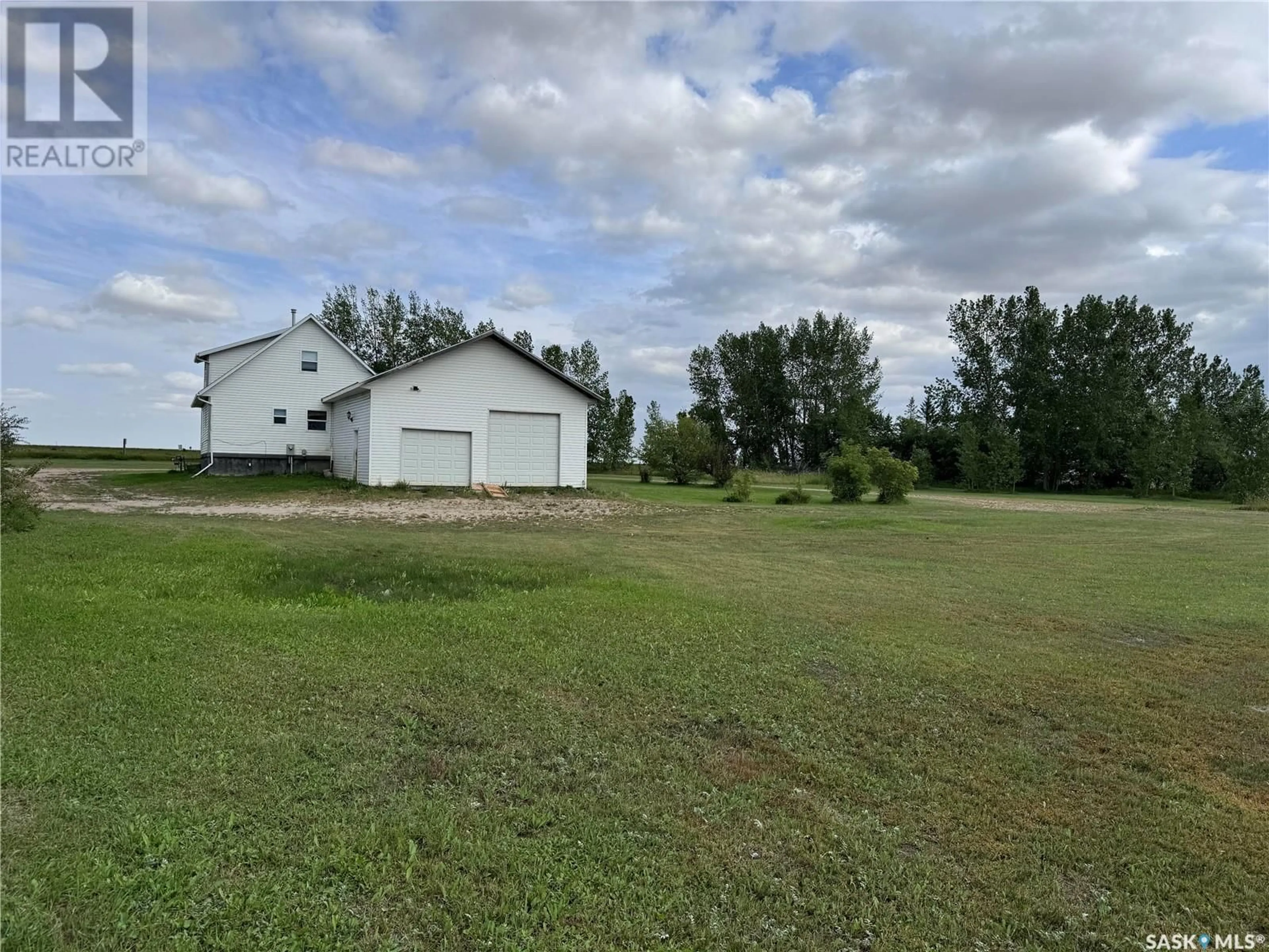 Fenced yard for Spalding Acreage, Spalding Rm No. 368 Saskatchewan S0K4C0