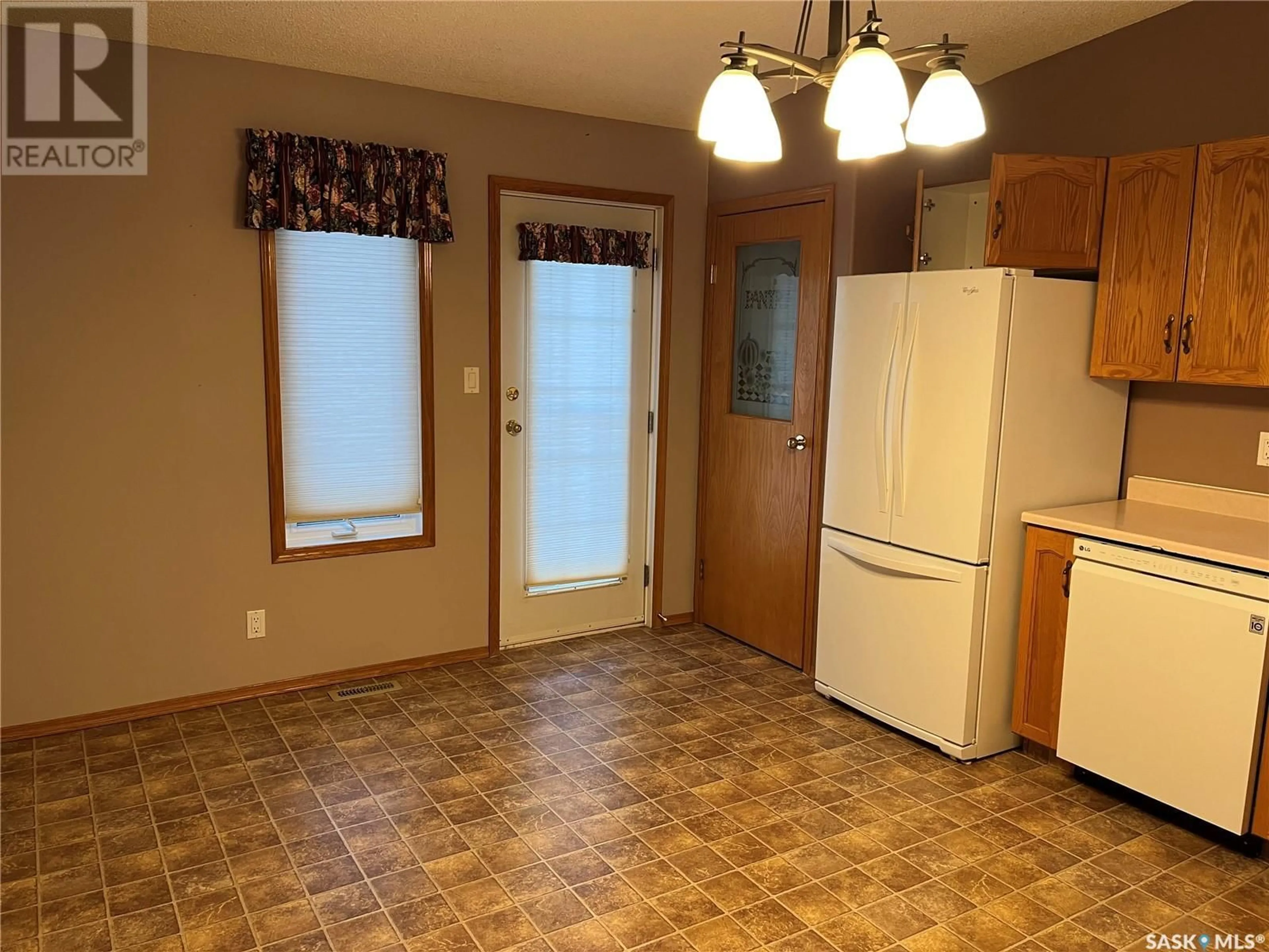 A pic of a room, unknown floor for 110 202 Lister Kaye CRESCENT, Swift Current Saskatchewan S9H5A7