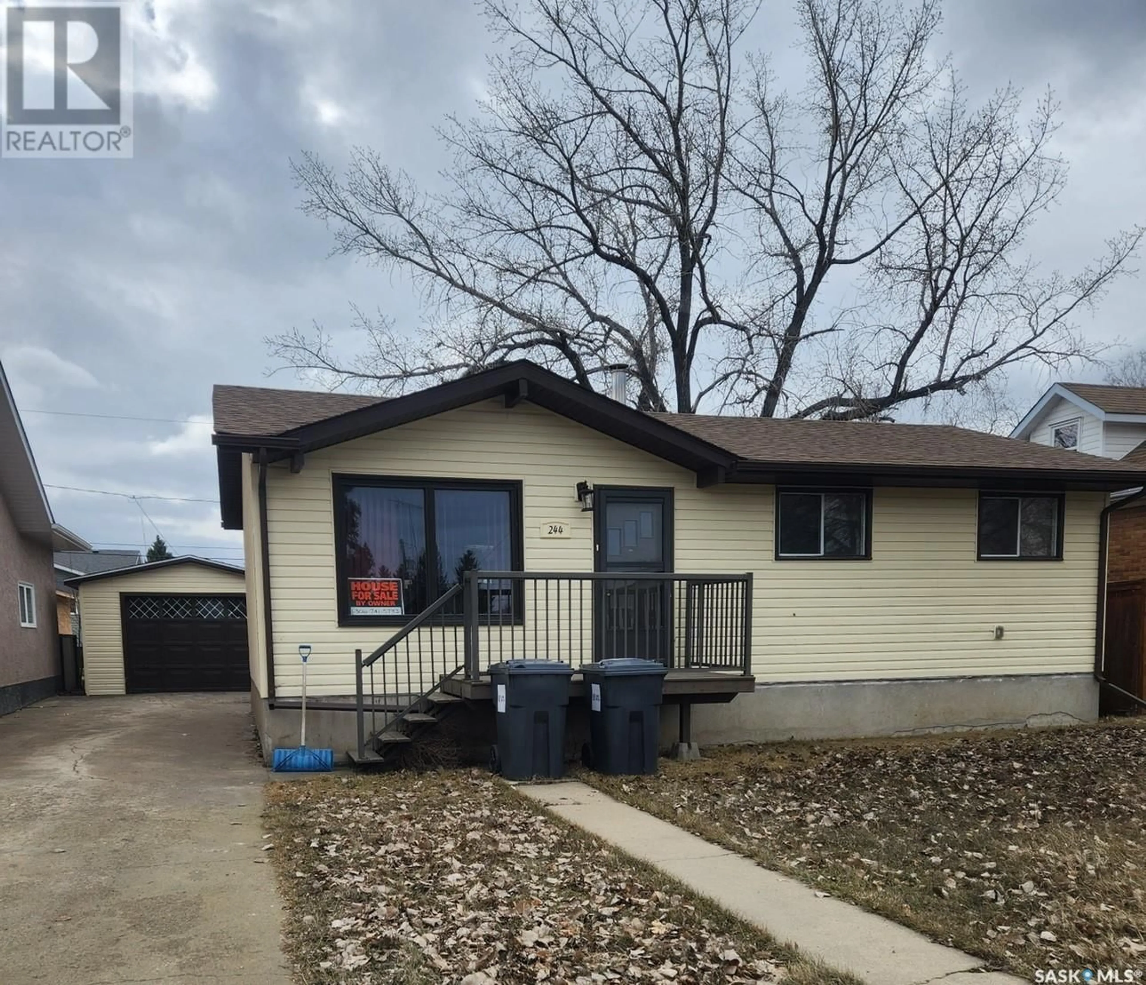 A pic from exterior of the house or condo for 244 5th AVENUE E, Gravelbourg Saskatchewan S0H1X0