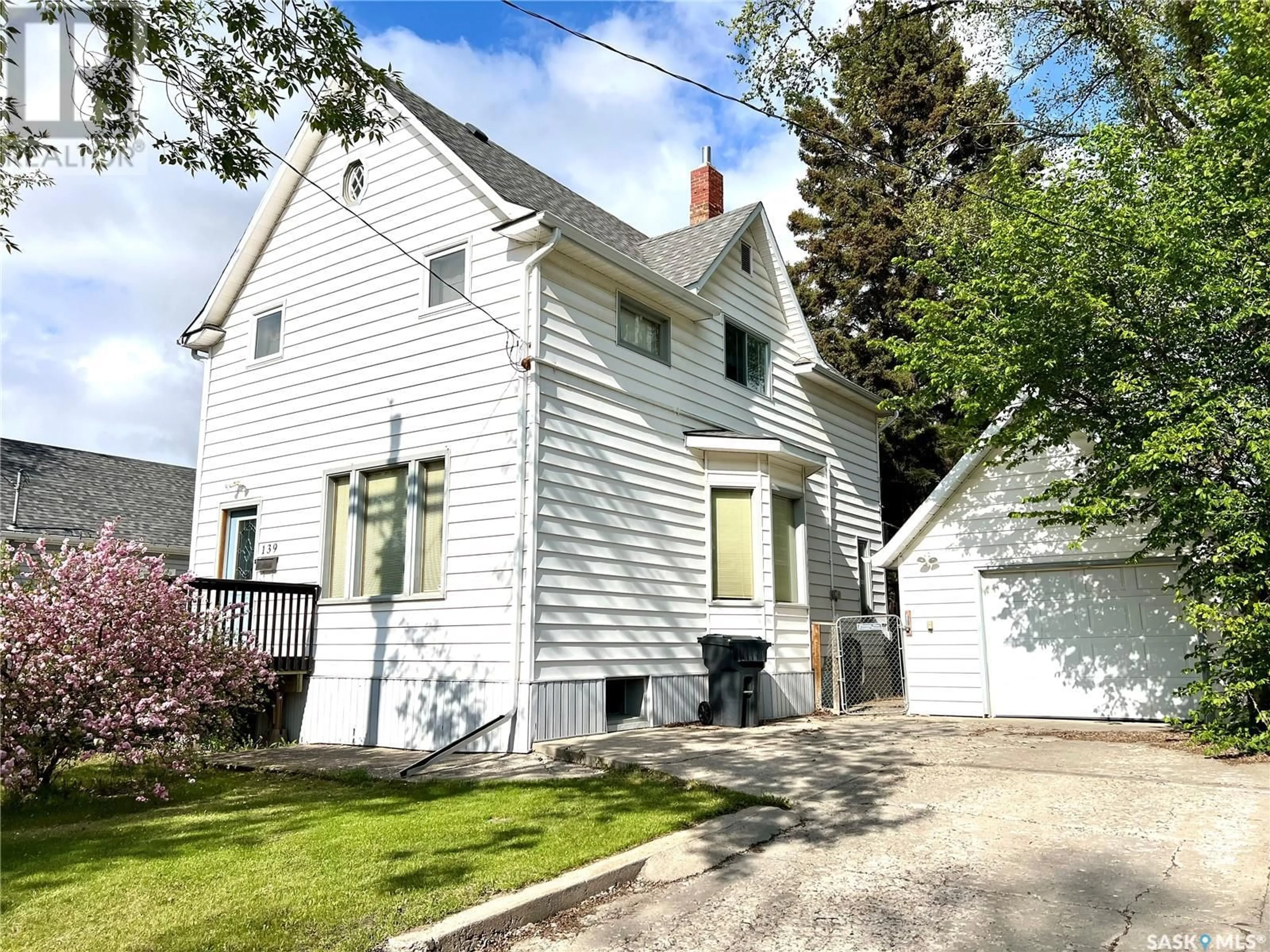 Frontside or backside of a home for 139 Second AVENUE N, Yorkton Saskatchewan S3N1G5