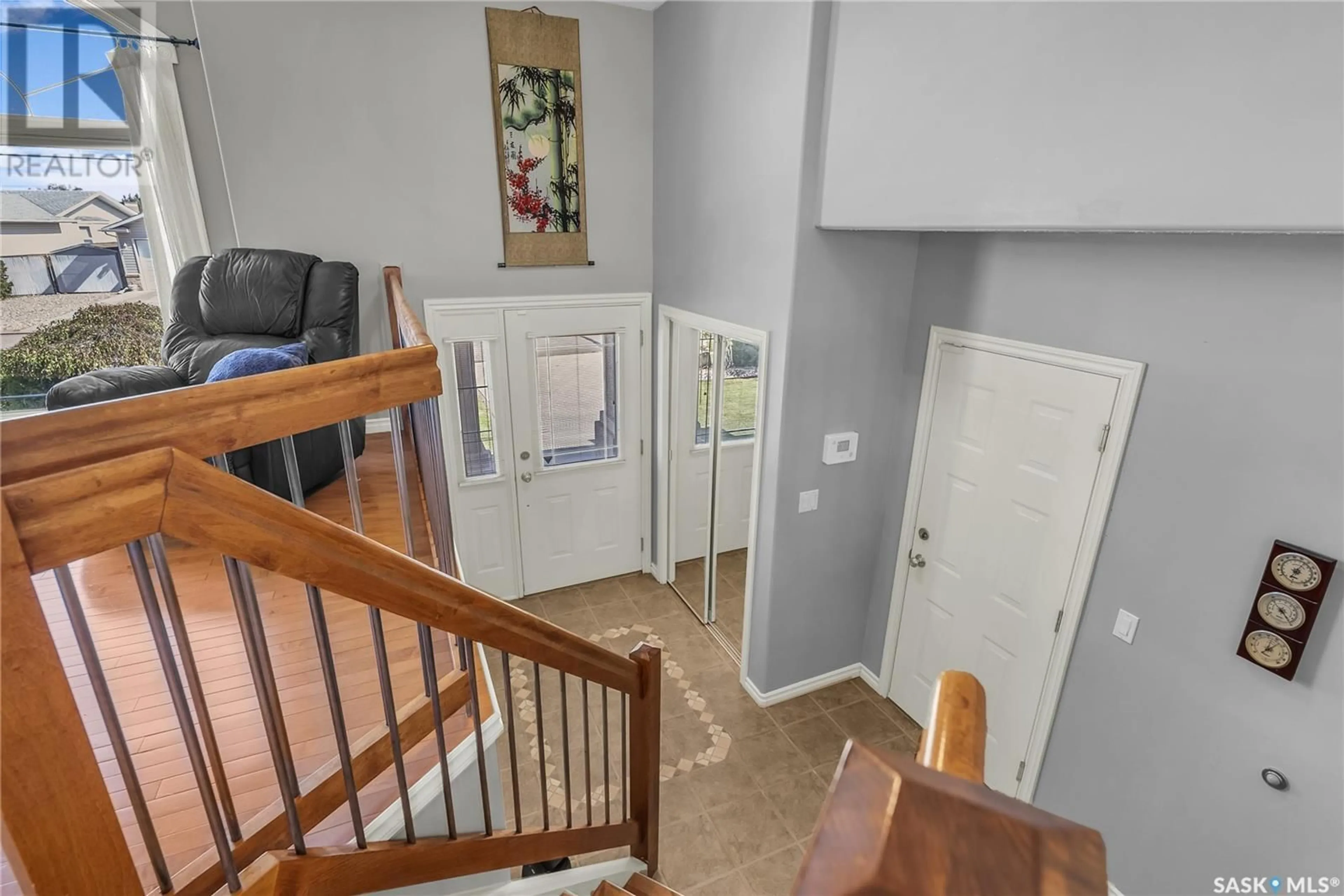 Indoor foyer for 121 Janet DRIVE, Battleford Saskatchewan S0M0E0