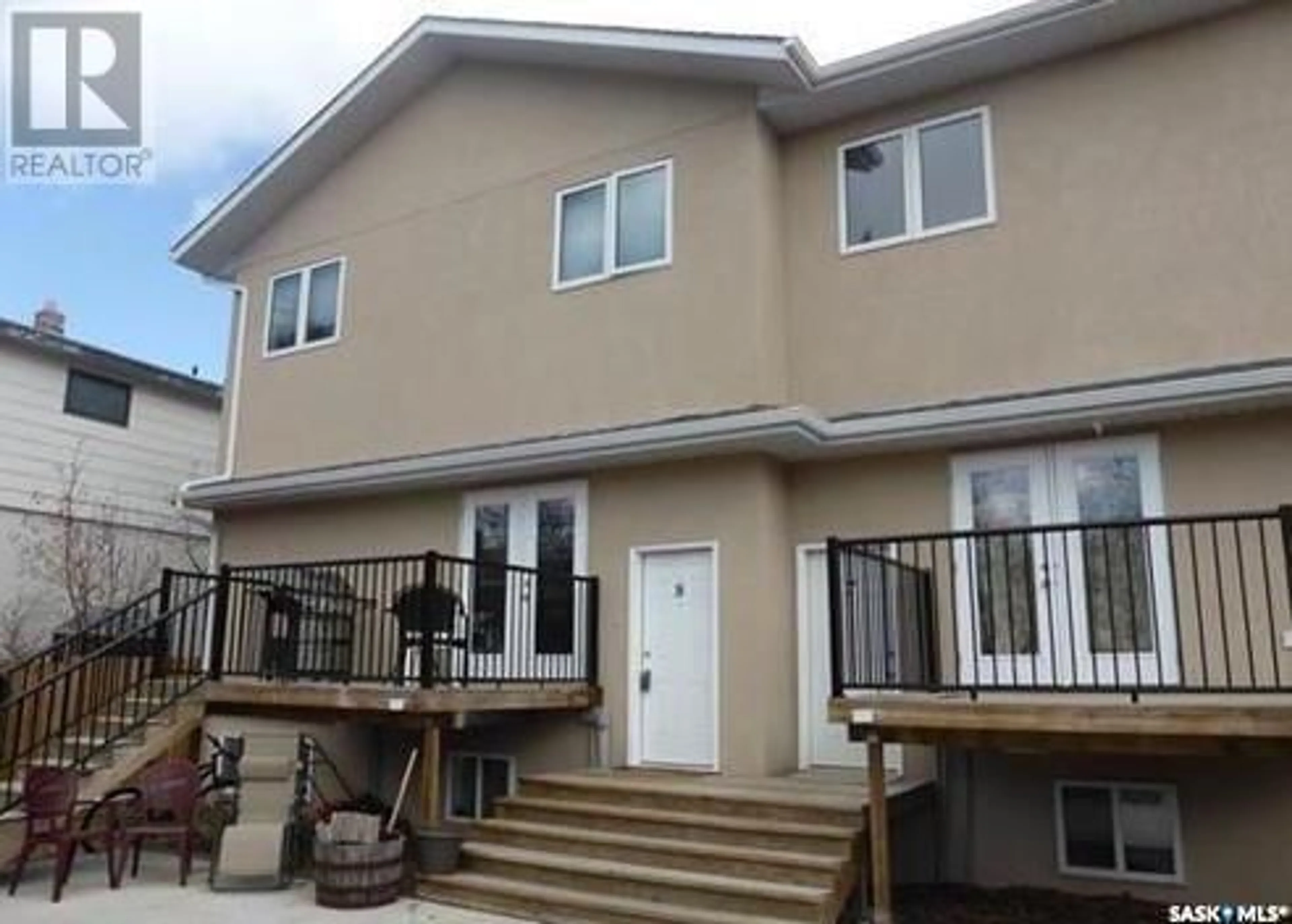 A pic from exterior of the house or condo for 7 211 20th STREET W, Prince Albert Saskatchewan S6V4G5