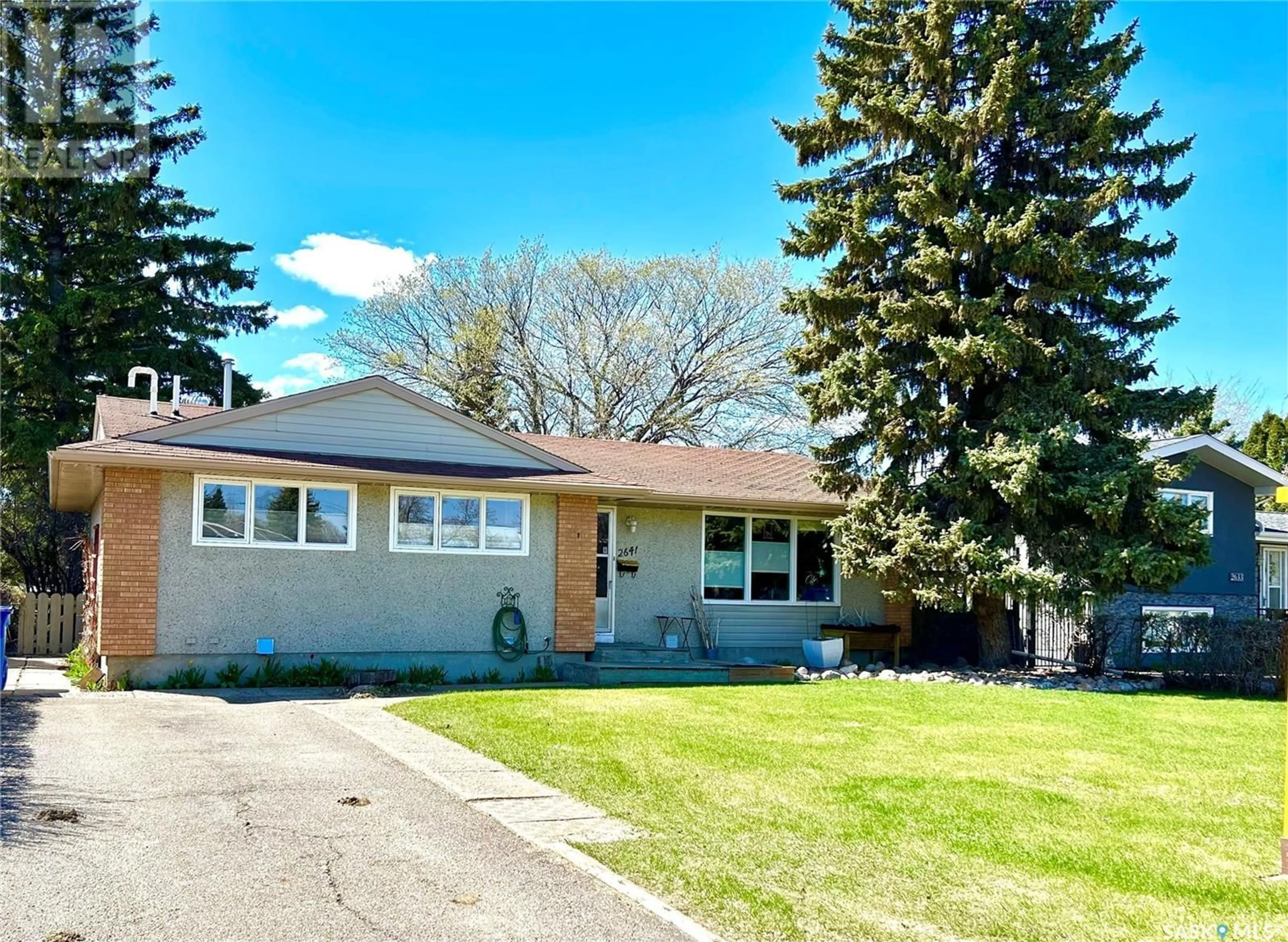 Frontside or backside of a home for 2641 6A AVENUE W, Prince Albert Saskatchewan S6V5N2