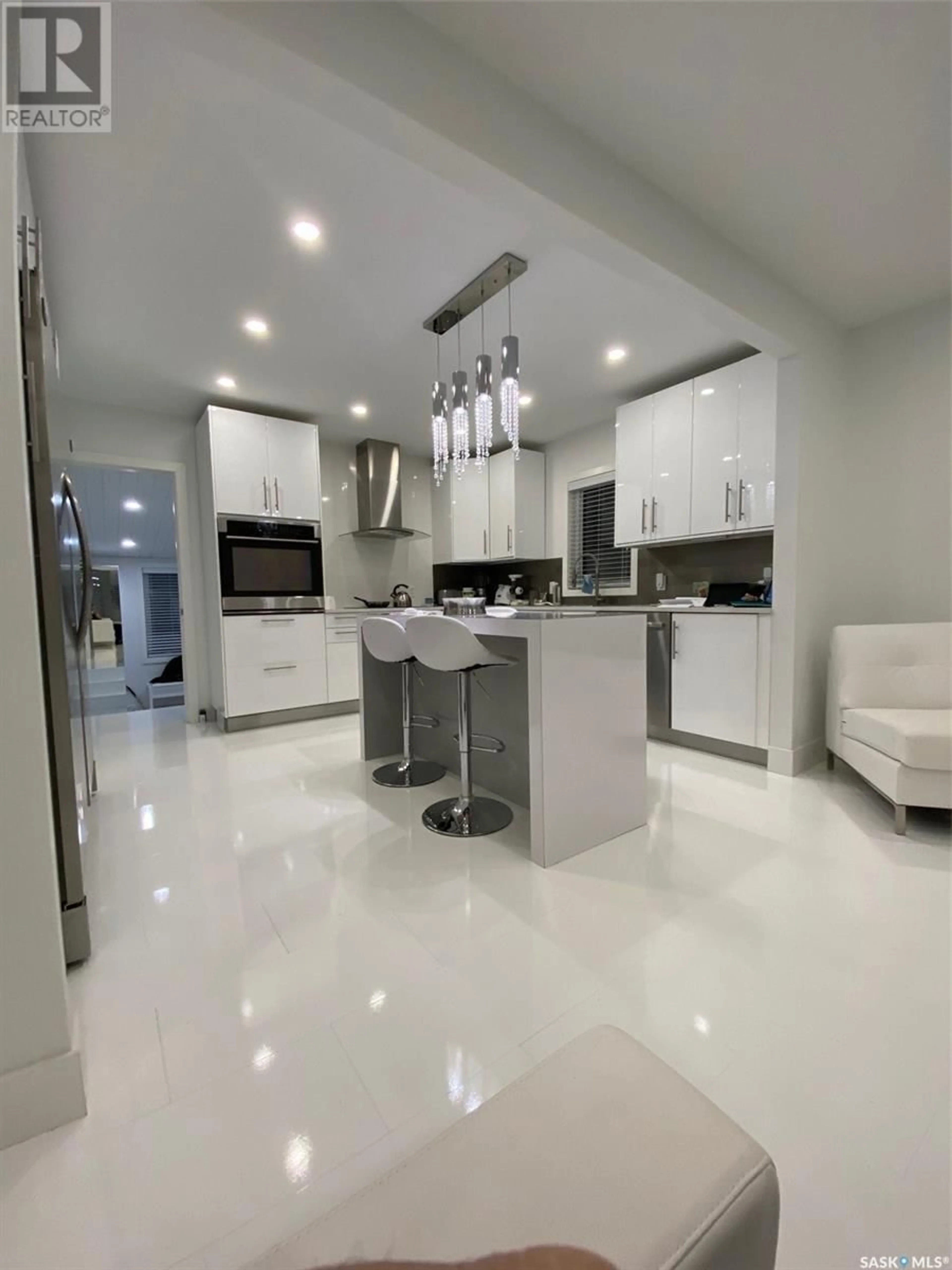 Contemporary kitchen for 116 Downey STREET, Strasbourg Saskatchewan S0G4V0