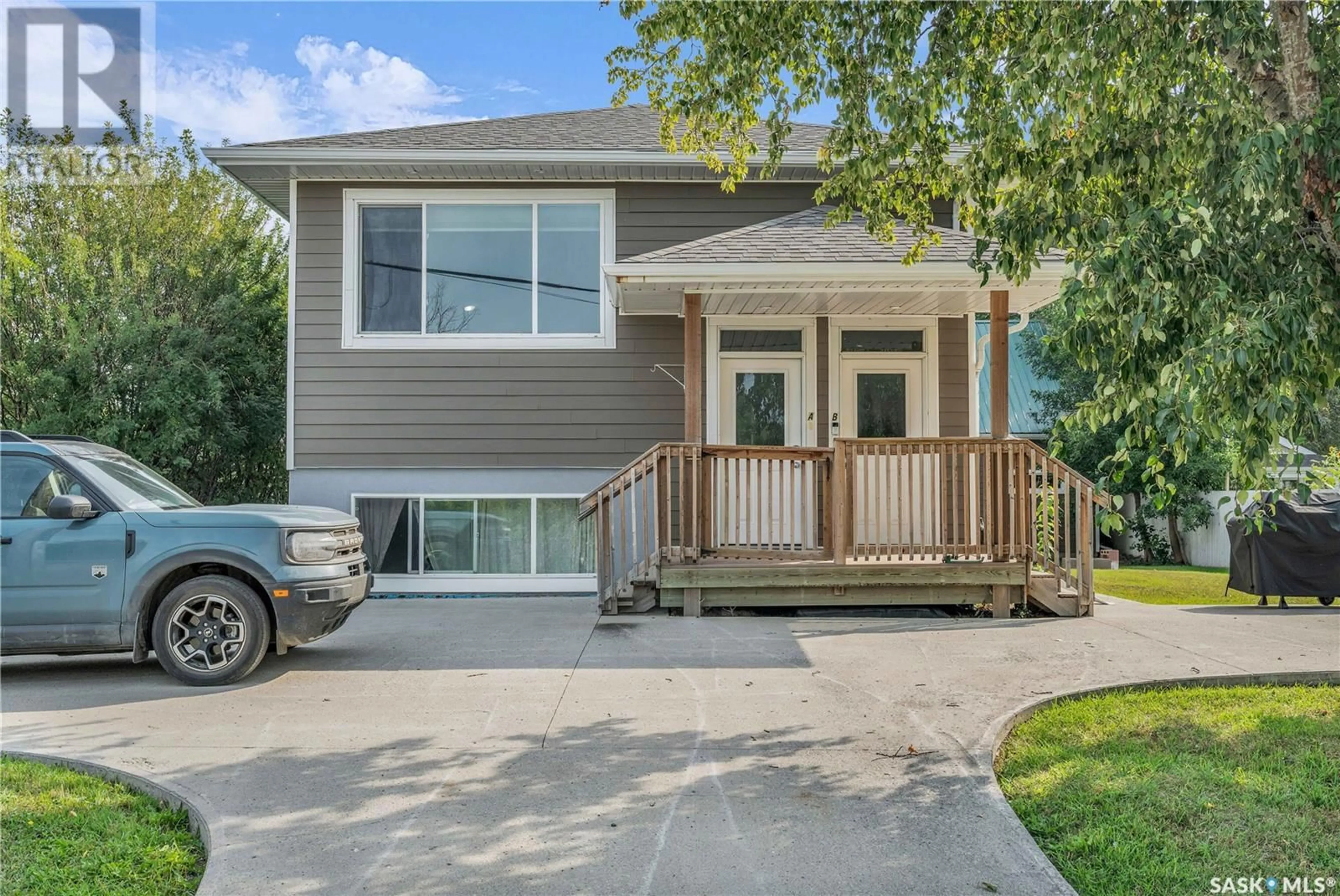 Frontside or backside of a home for 175 2nd AVENUE, Lumsden Saskatchewan S0G3C0