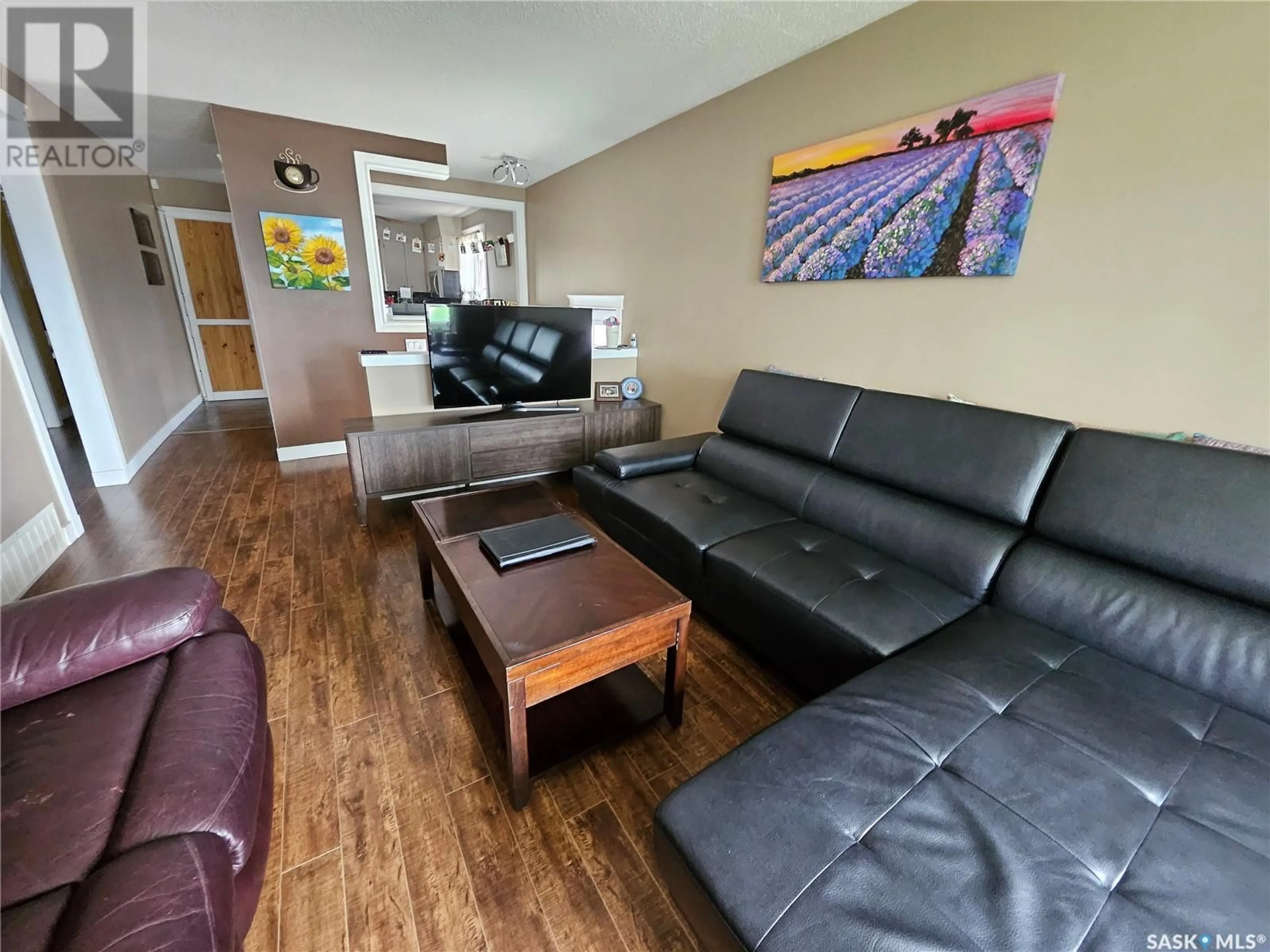 A pic of a room for 5730 2nd AVENUE N, Regina Saskatchewan S4R5M5