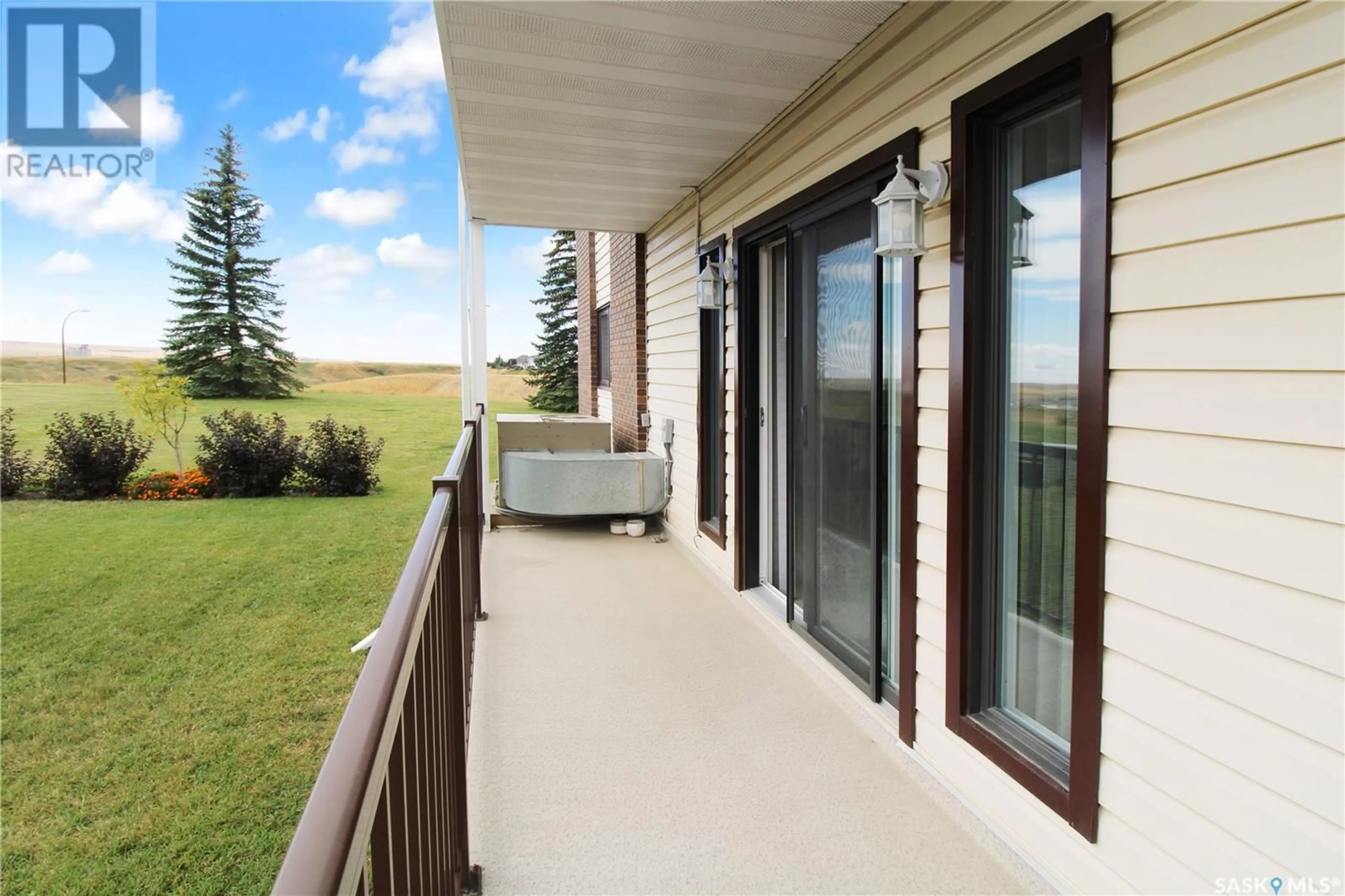 Patio, cottage for 103 453 Walsh TRAIL, Swift Current Saskatchewan S9H4Z8