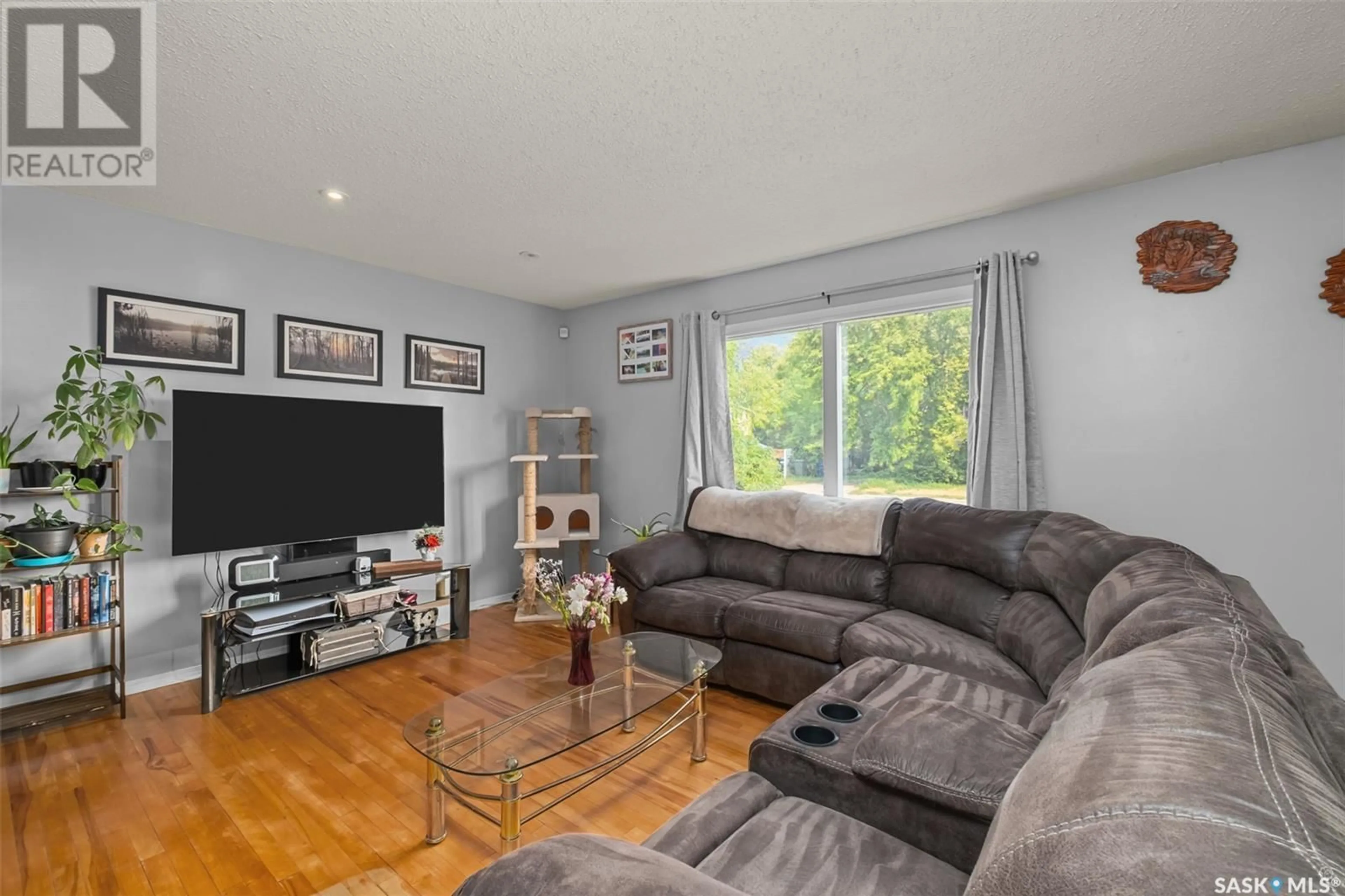 Living room for 573 5th STREET E, Prince Albert Saskatchewan S6V0L9