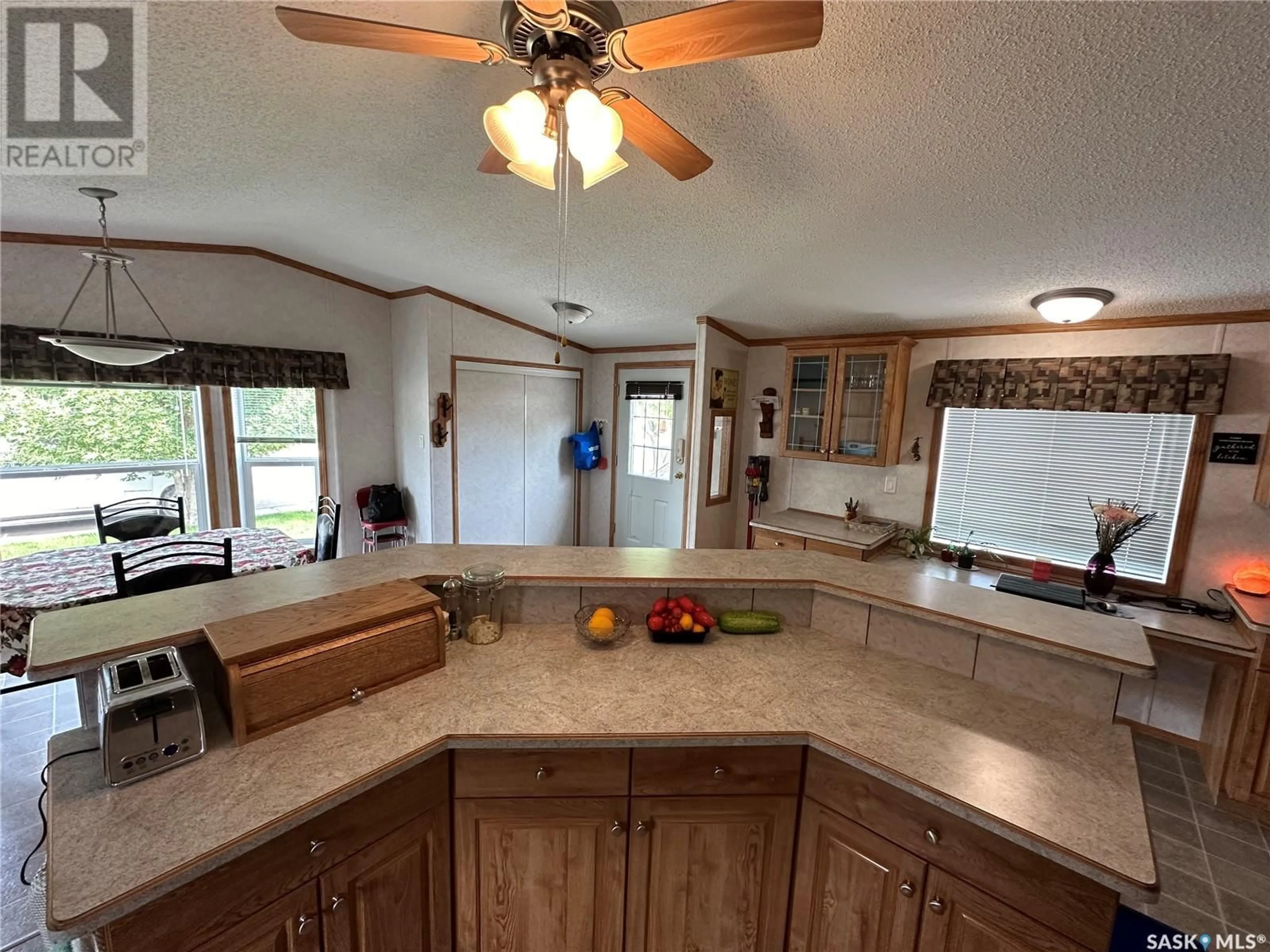 Kitchen for 1734 Coteau AVENUE, Weyburn Saskatchewan S4H2R7