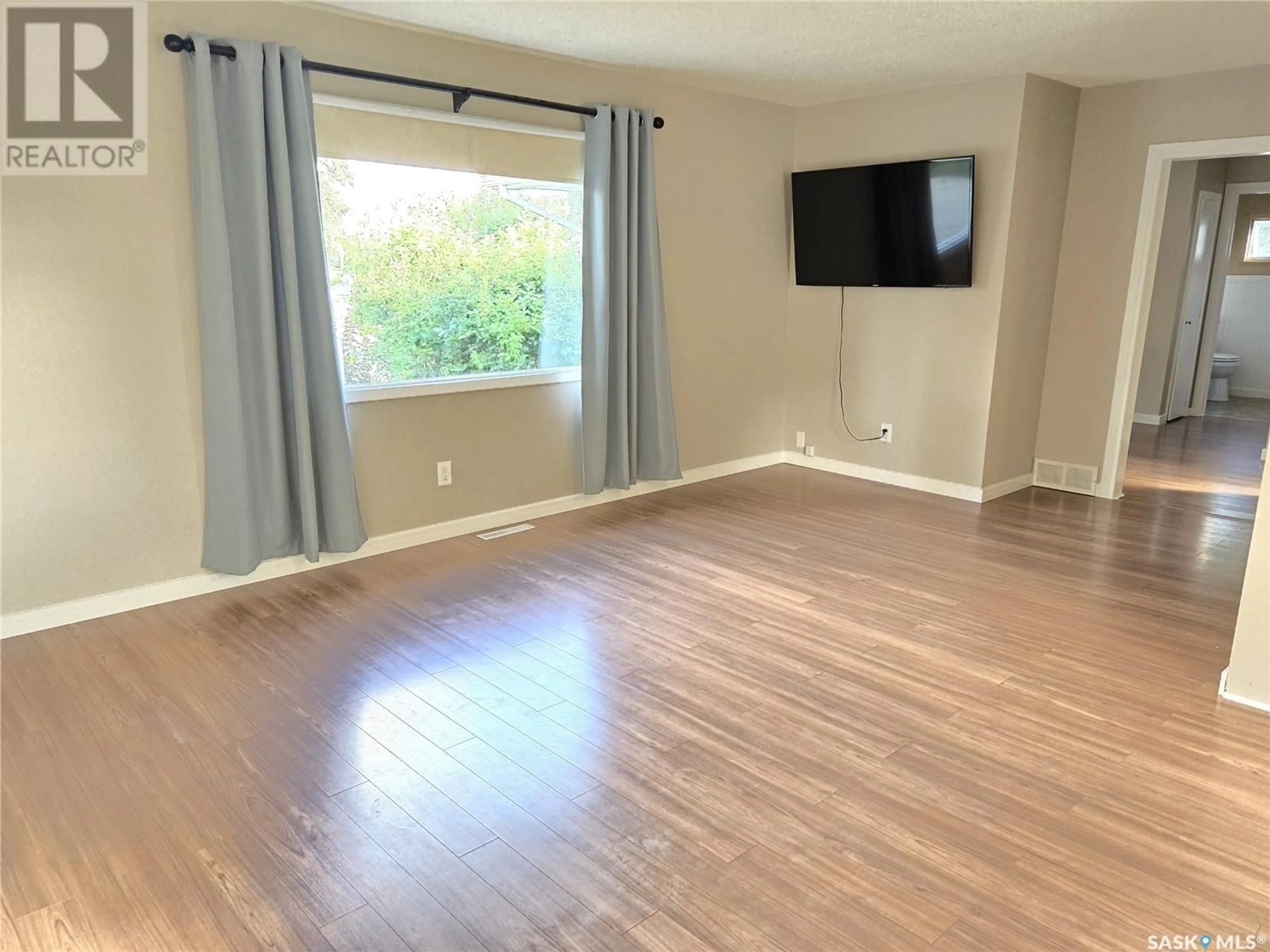 A pic of a room, wood floors for 422 McKenzie STREET, Outlook Saskatchewan S0L2N0