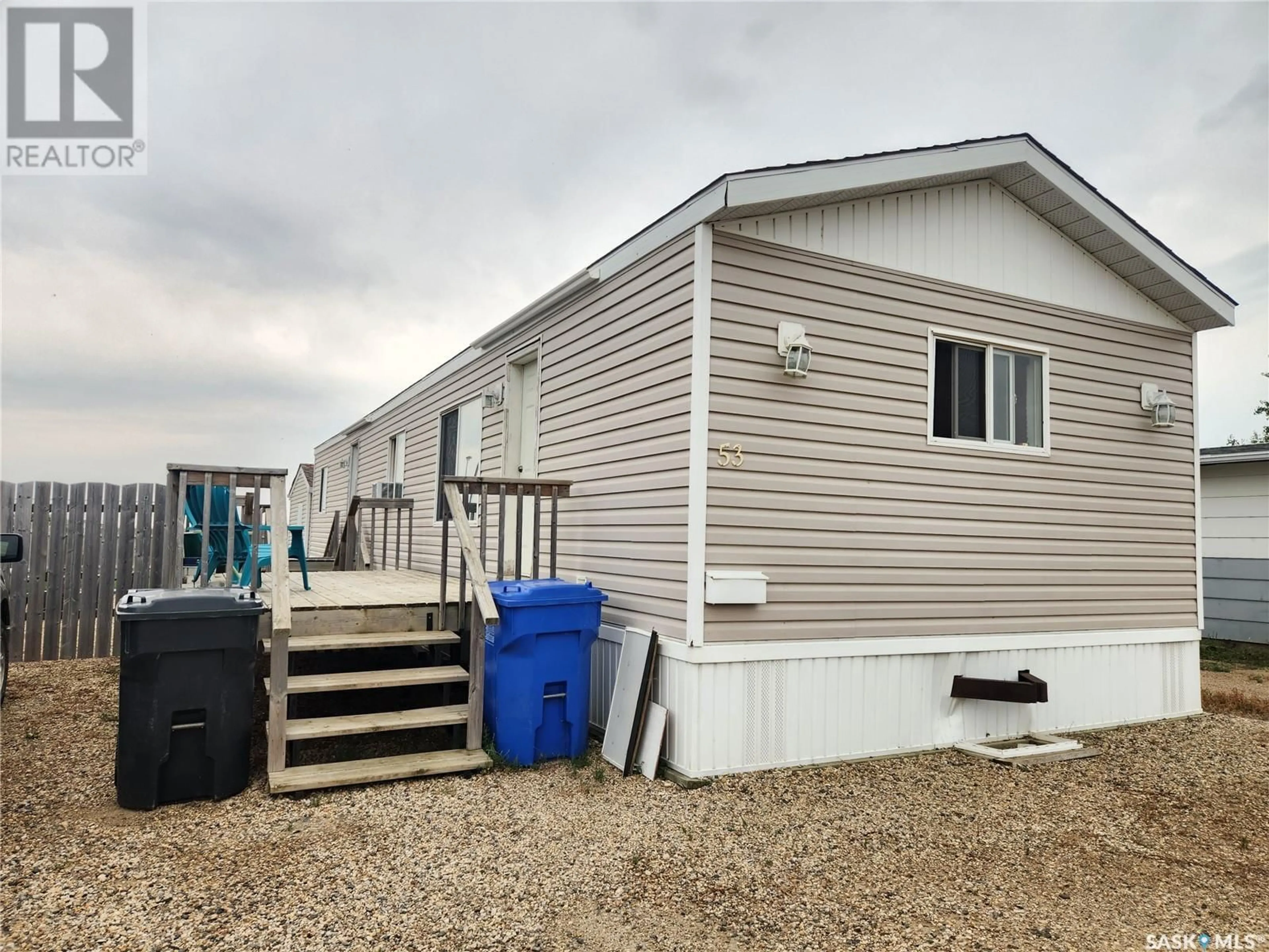 A pic from exterior of the house or condo for 53 106 1st AVENUE SW, Weyburn Saskatchewan S4H2J1