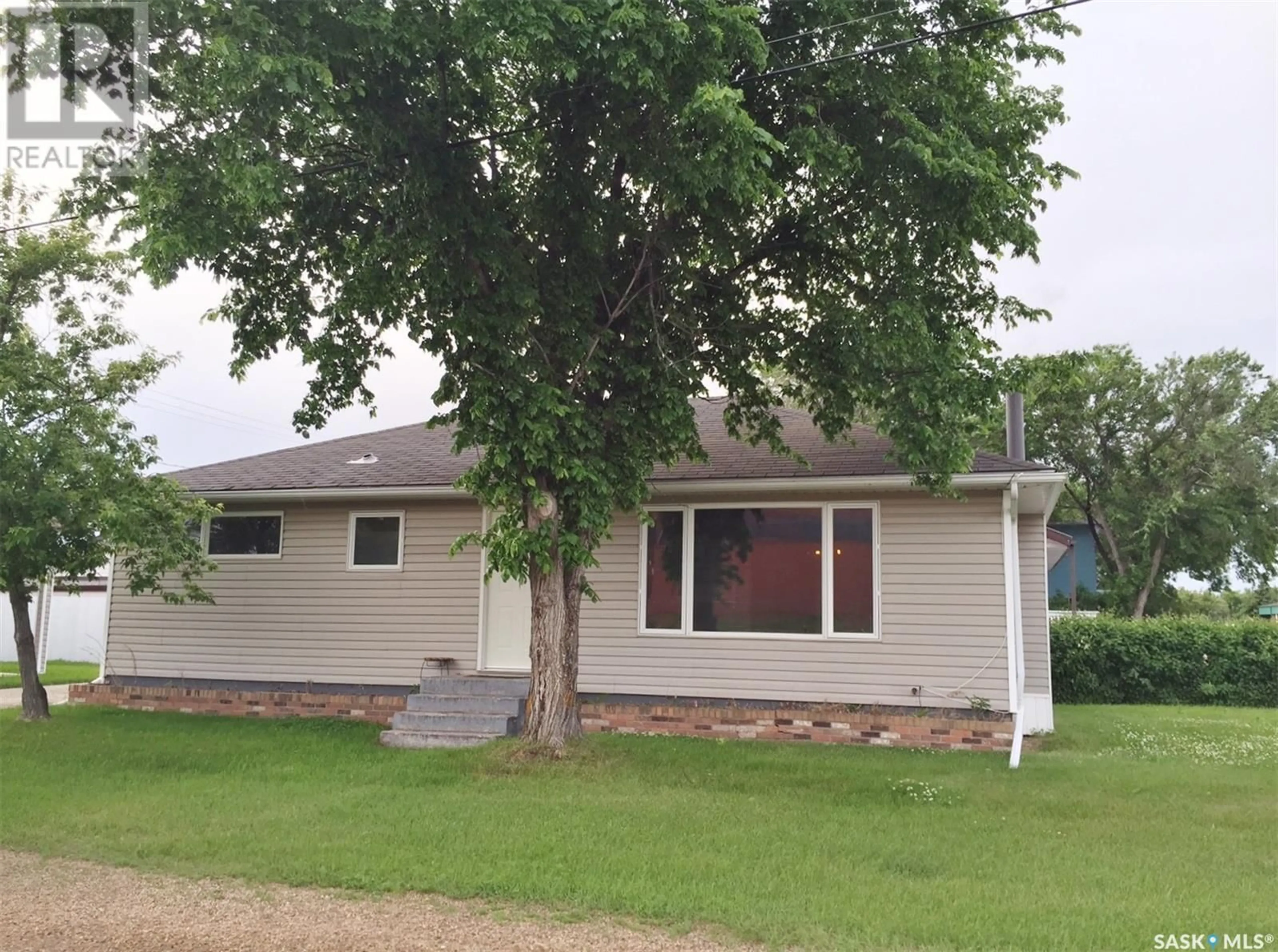 Frontside or backside of a home for 639 Prince STREET, Hudson Bay Saskatchewan S0E0Y0