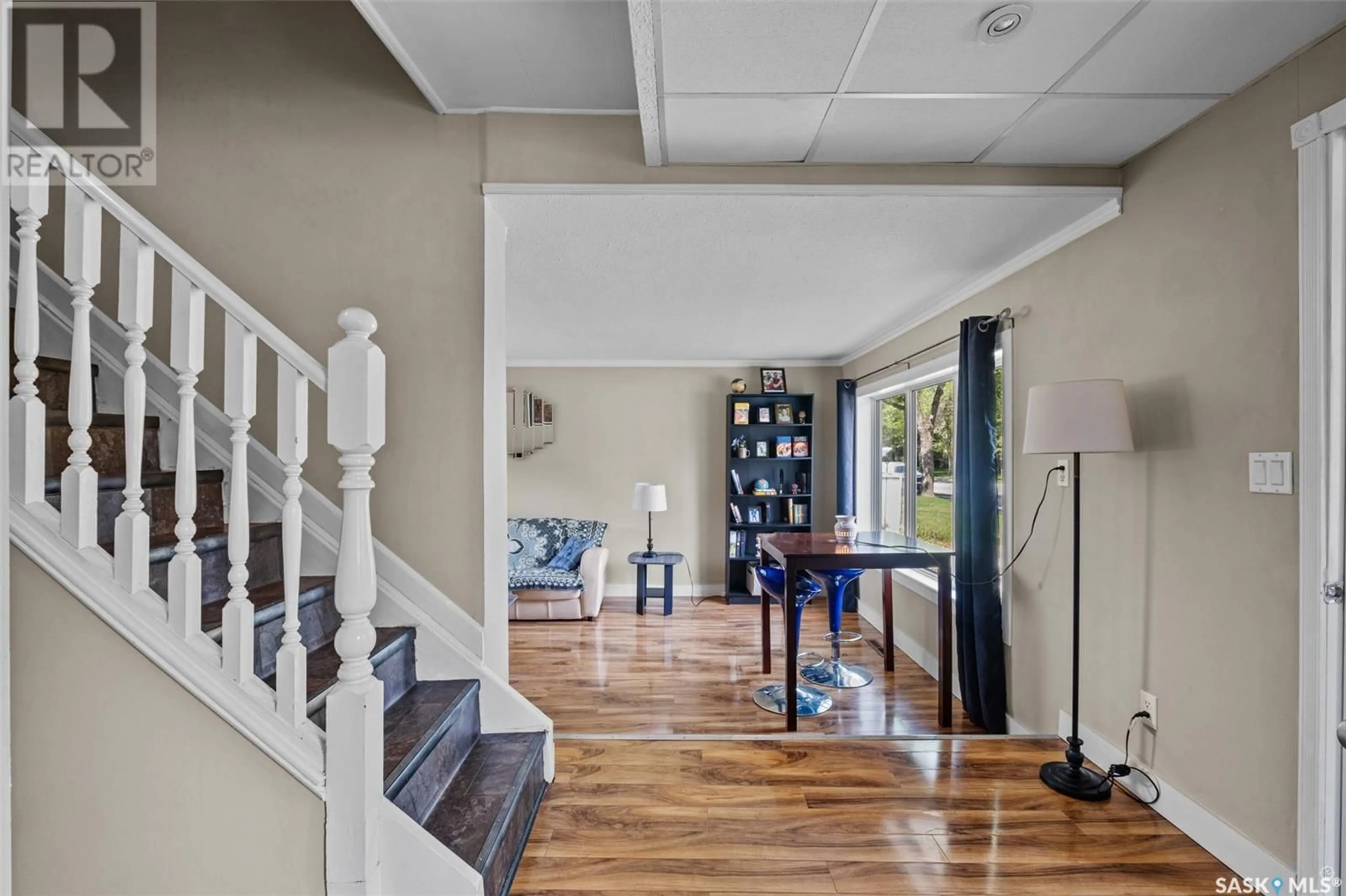 Indoor foyer for 89 27TH STREET, Prince Albert Saskatchewan S6V1V7