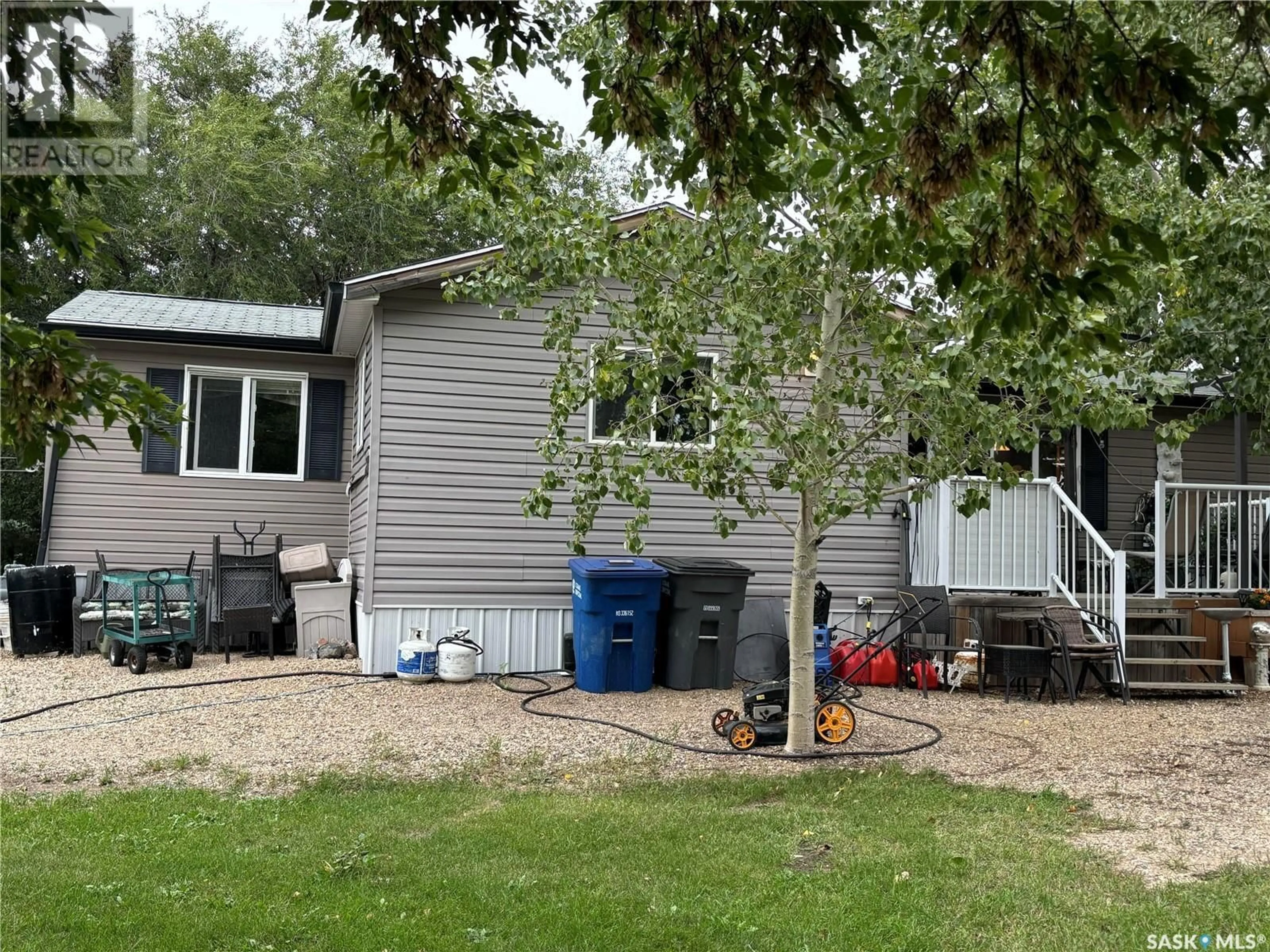 A pic from outside/outdoor area/front of a property/back of a property/a pic from drone, unknown for 155 MAIN STREET, Creelman Saskatchewan S0G0X0