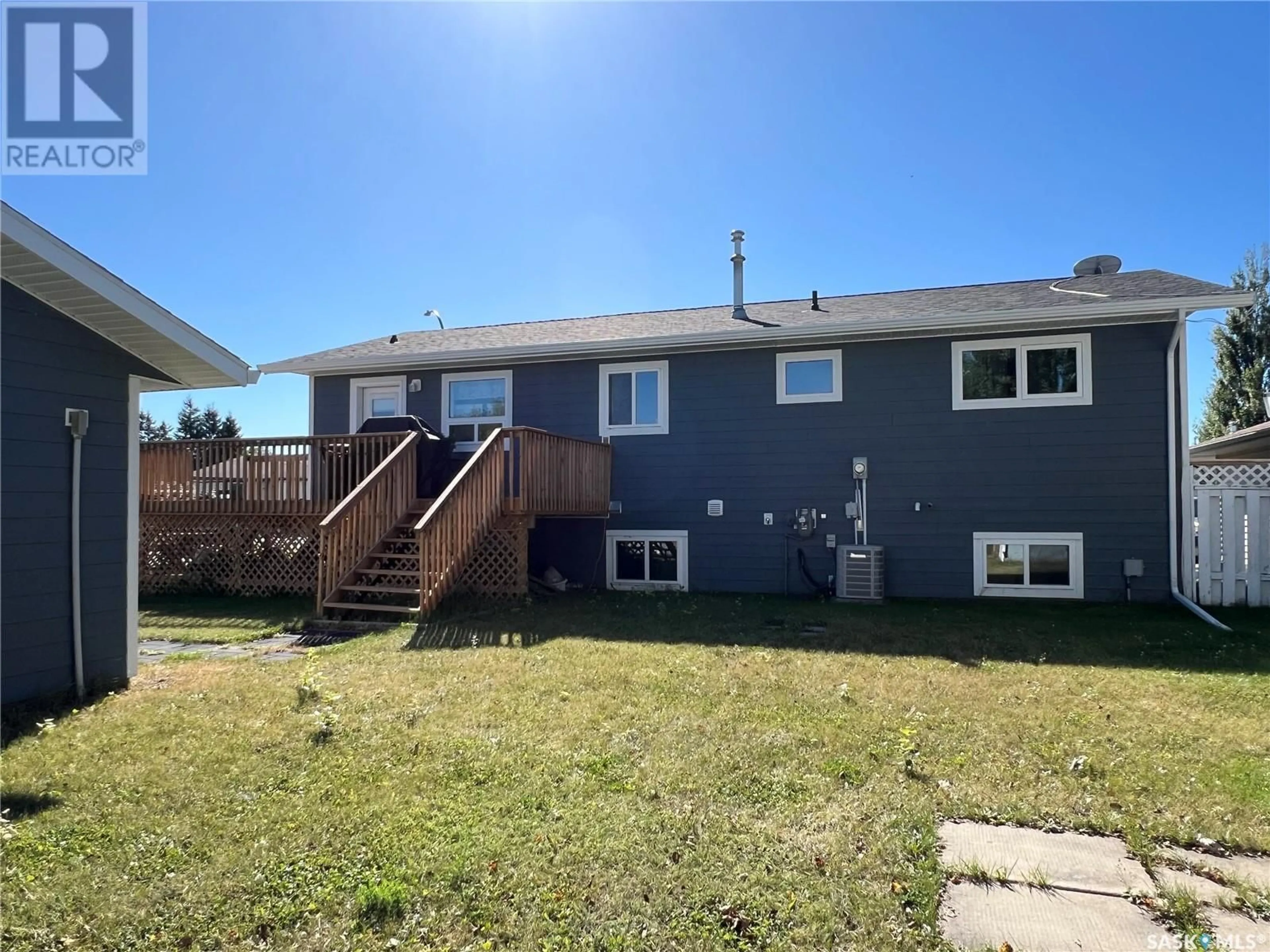 Frontside or backside of a home for 30 Marion CRESCENT, Meadow Lake Saskatchewan S9X1B7