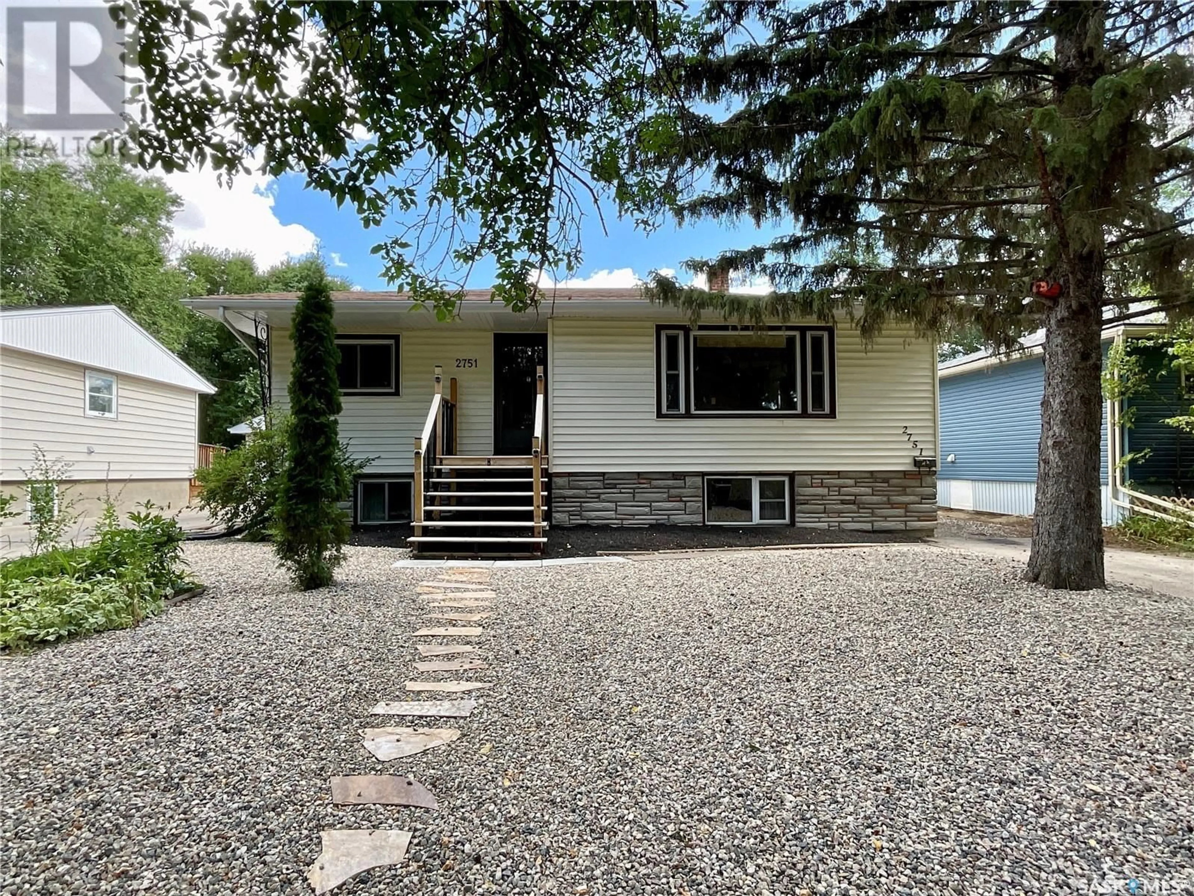 Outside view for 2751 McAra STREET, Regina Saskatchewan S4N2X2