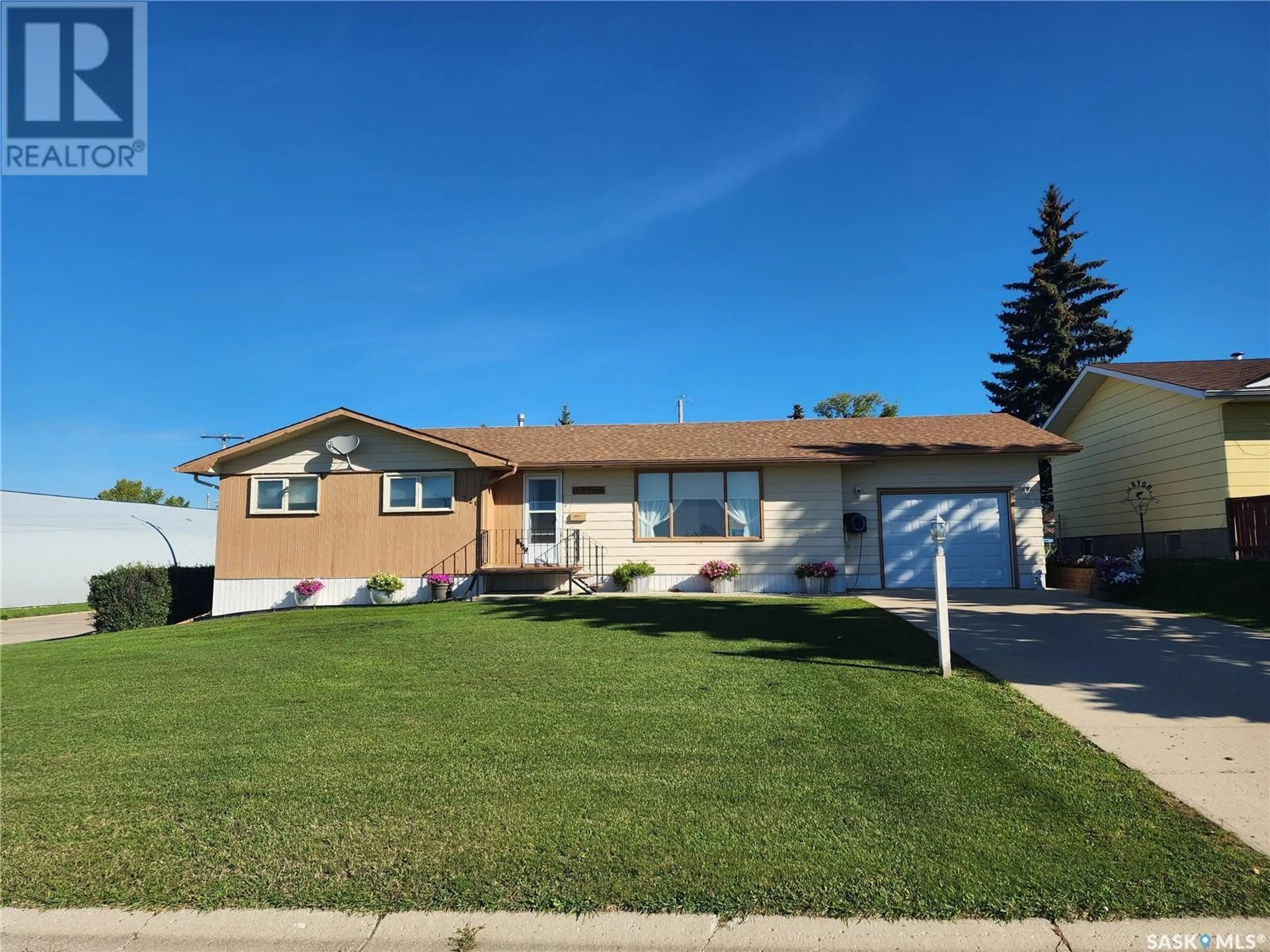 Frontside or backside of a home for 720 Beryl STREET, Broadview Saskatchewan S0G0K0