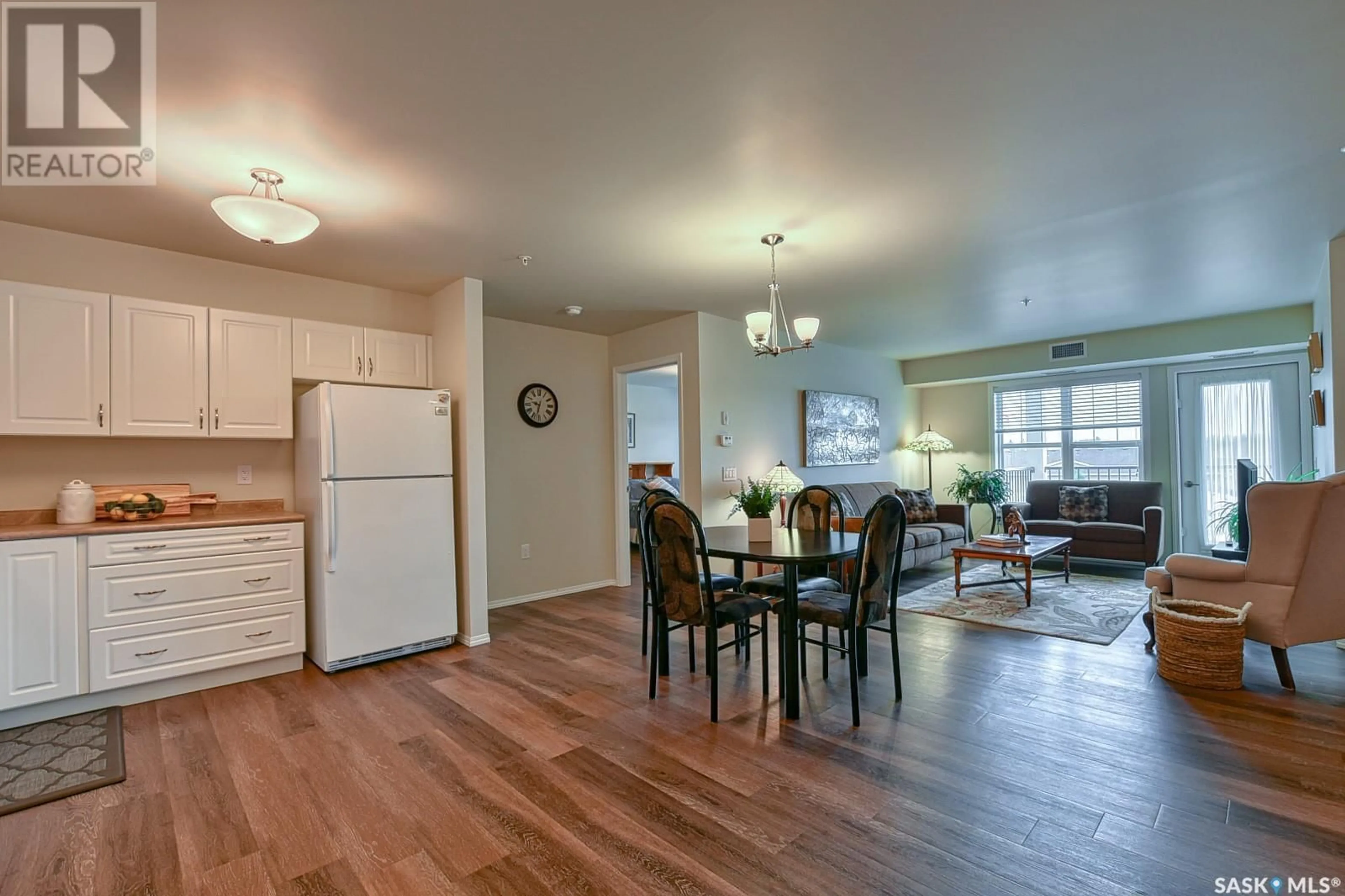 Dining room for 200 917 Bradley STREET, Moose Jaw Saskatchewan S6H3N8