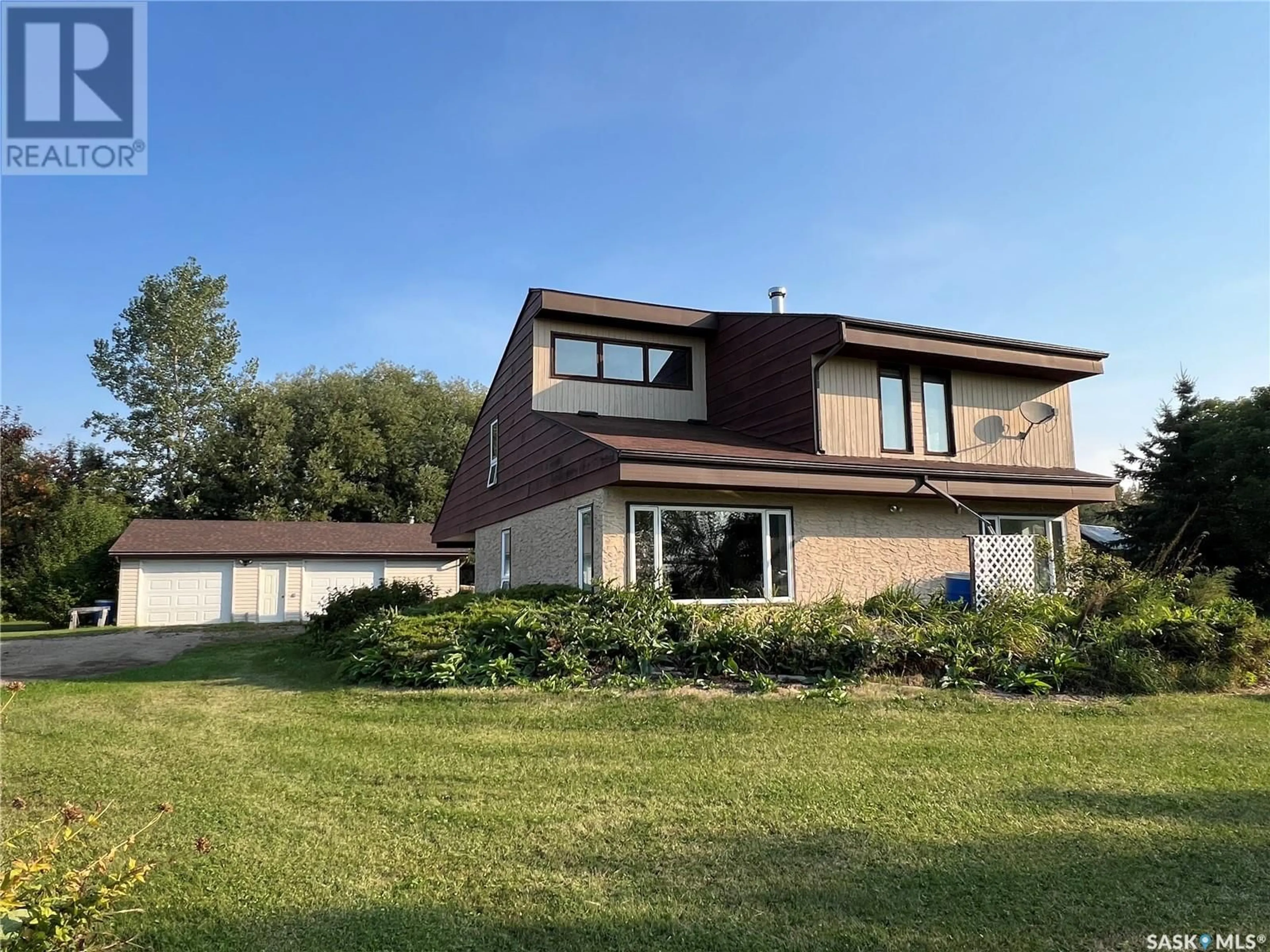 Frontside or backside of a home for 15 KMS SW of Meadow Lake, Meadow Lake Rm No.588 Saskatchewan S9X1Y1