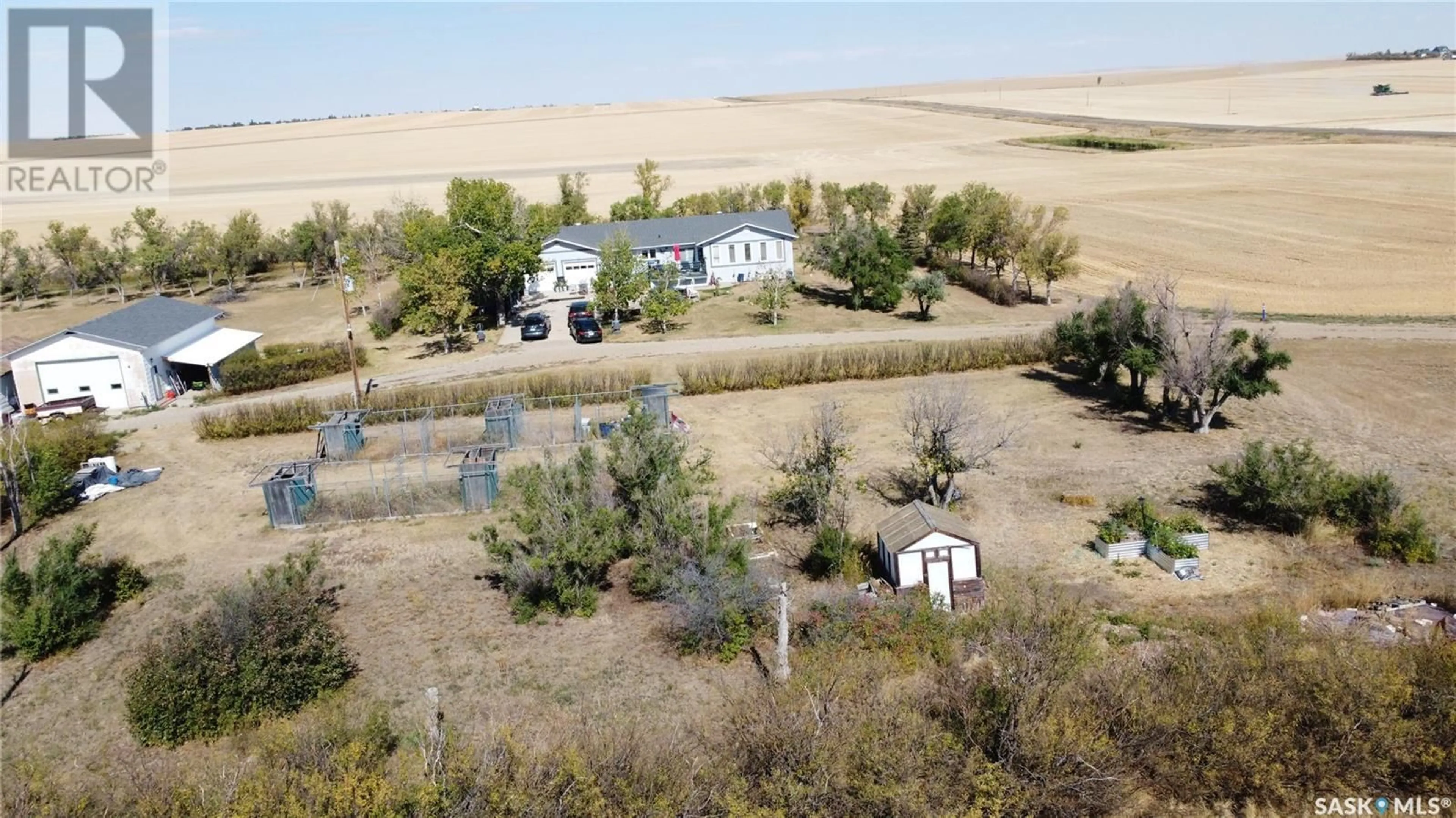 A pic from exterior of the house or condo, cottage for Acreage 2.5 km South of Cabri, Riverside Rm No. 168 Saskatchewan S0N0J0